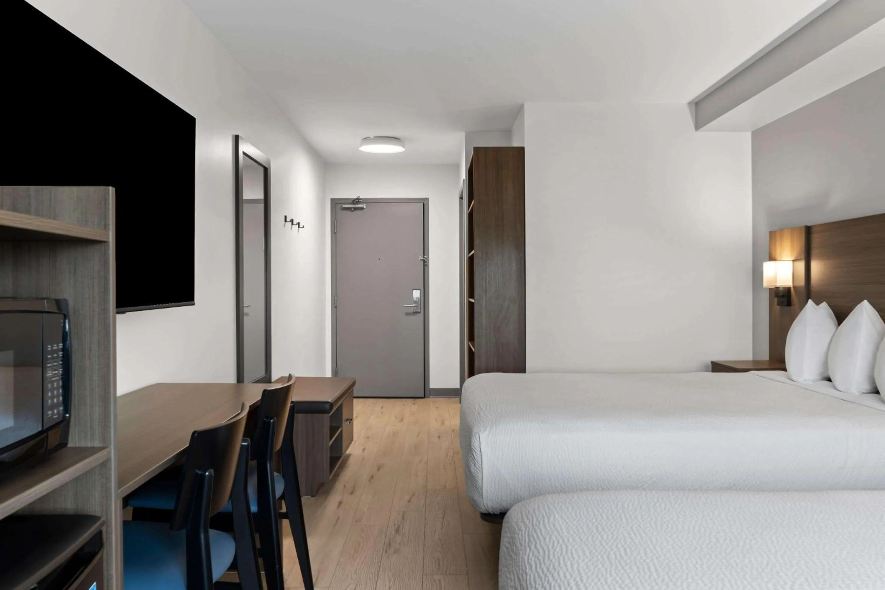 Bed in Days Inn by Wyndham Steinbach