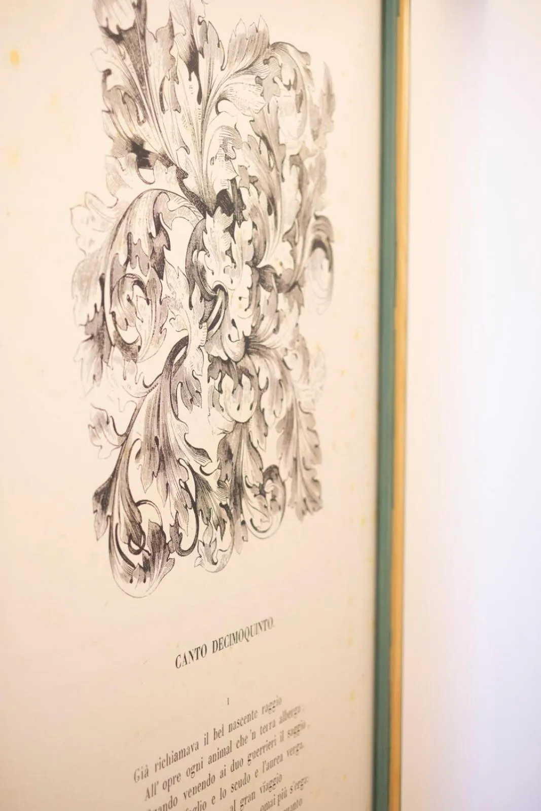 Communal lounge/ TV room in Luiselle Charming Accommodation Sorrento City Center