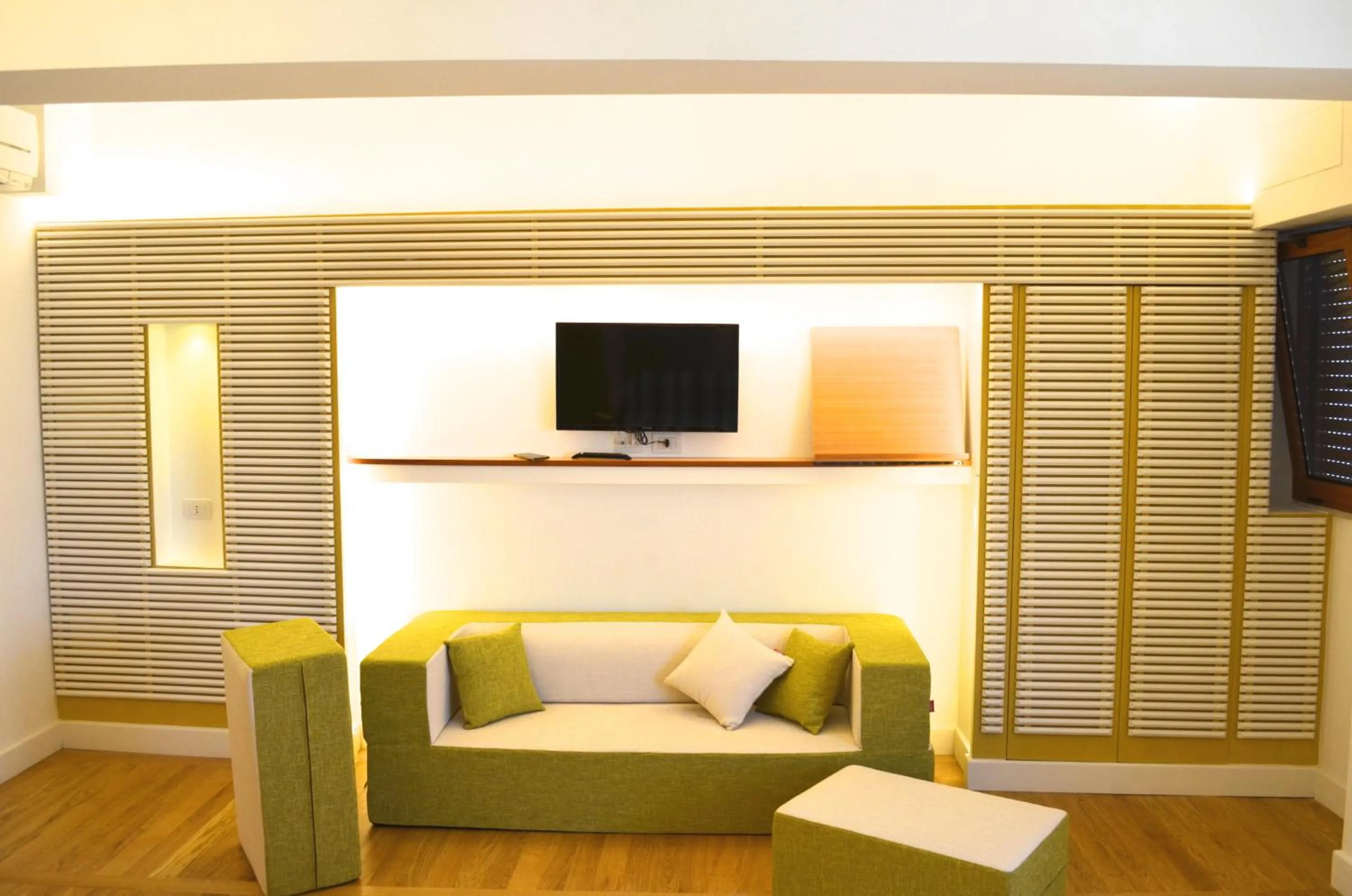 Decorative detail in Luiselle Charming Accommodation Sorrento City Center