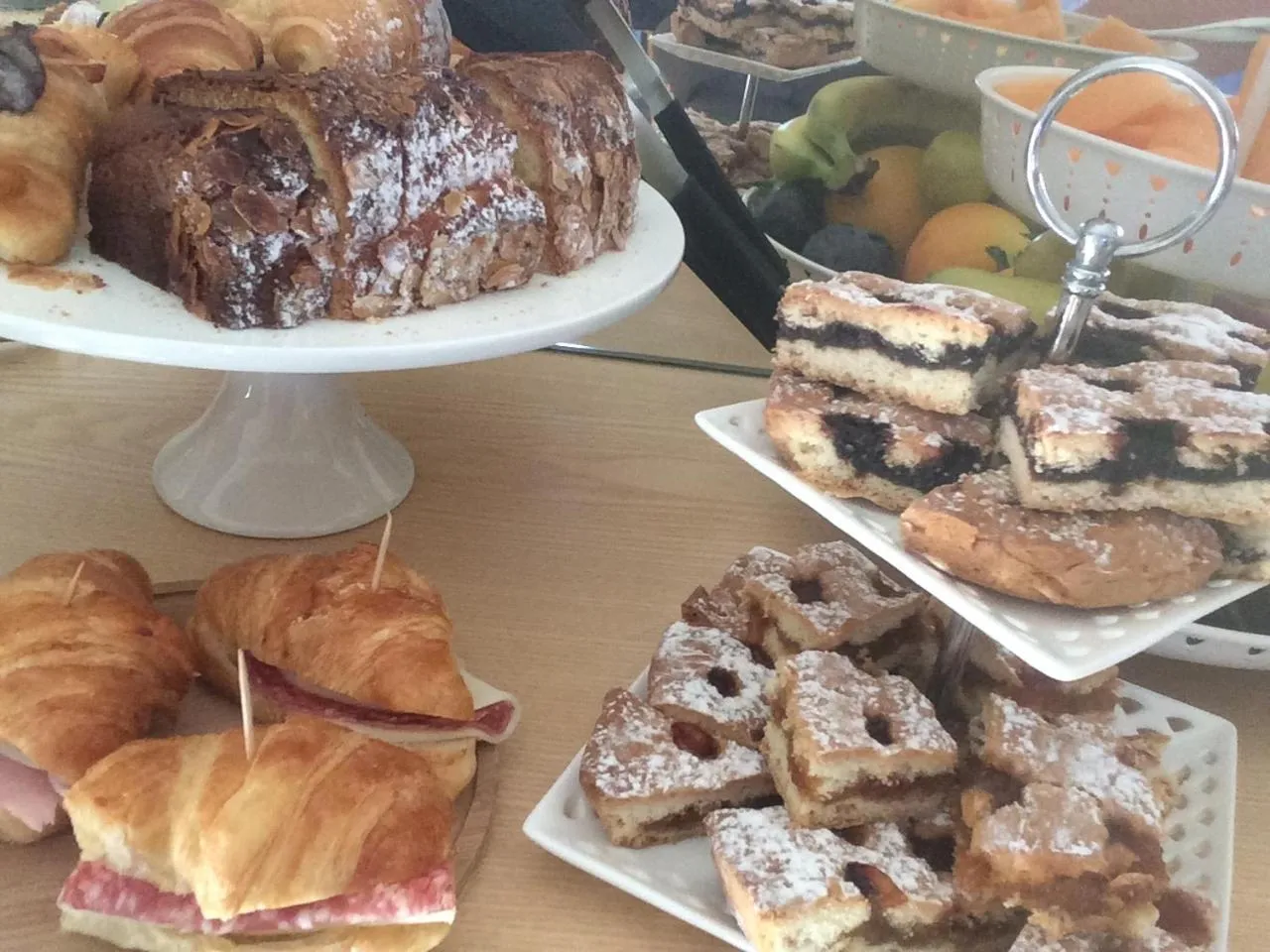 Breakfast in Luiselle Charming Accommodation Sorrento City Center