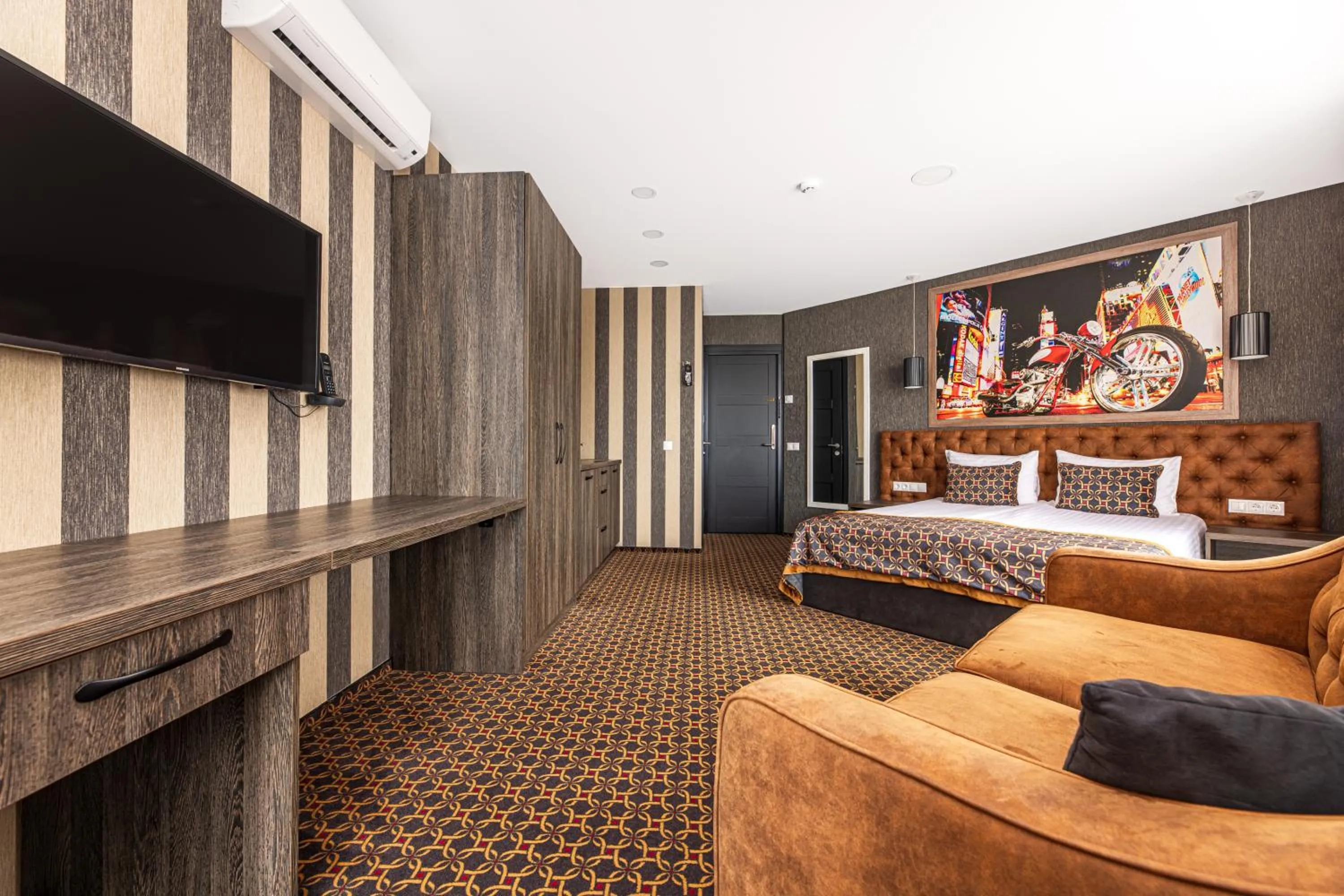 Bed in Resort Hotel Elija