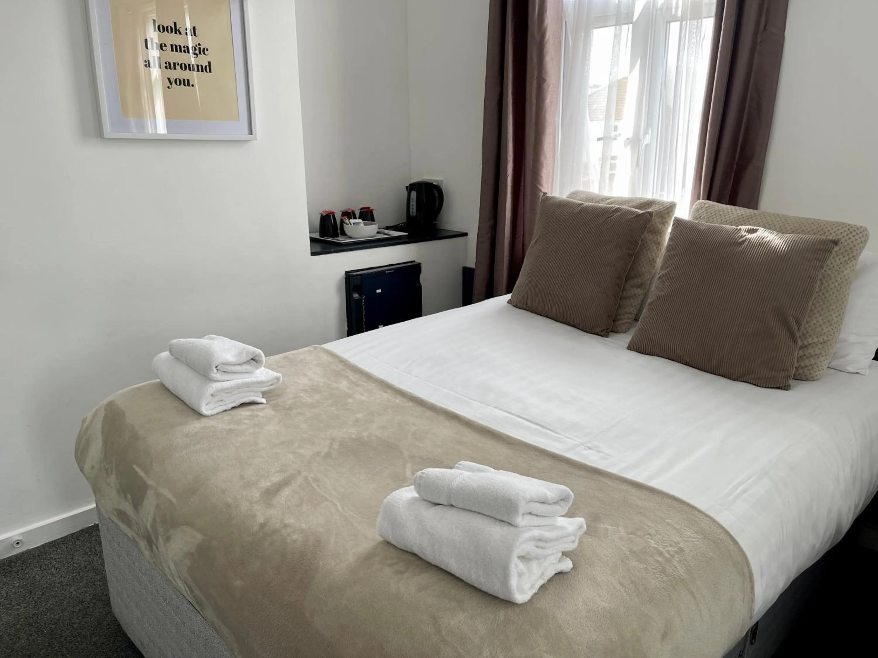 Bed in Brighton Black Hotel Kemptown