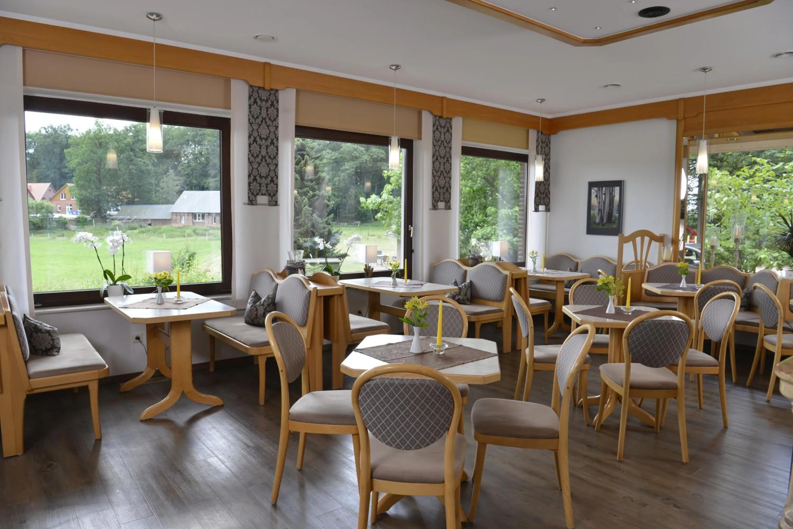 Restaurant/places to eat in Hotel Land-gut-Hotel Wahlde