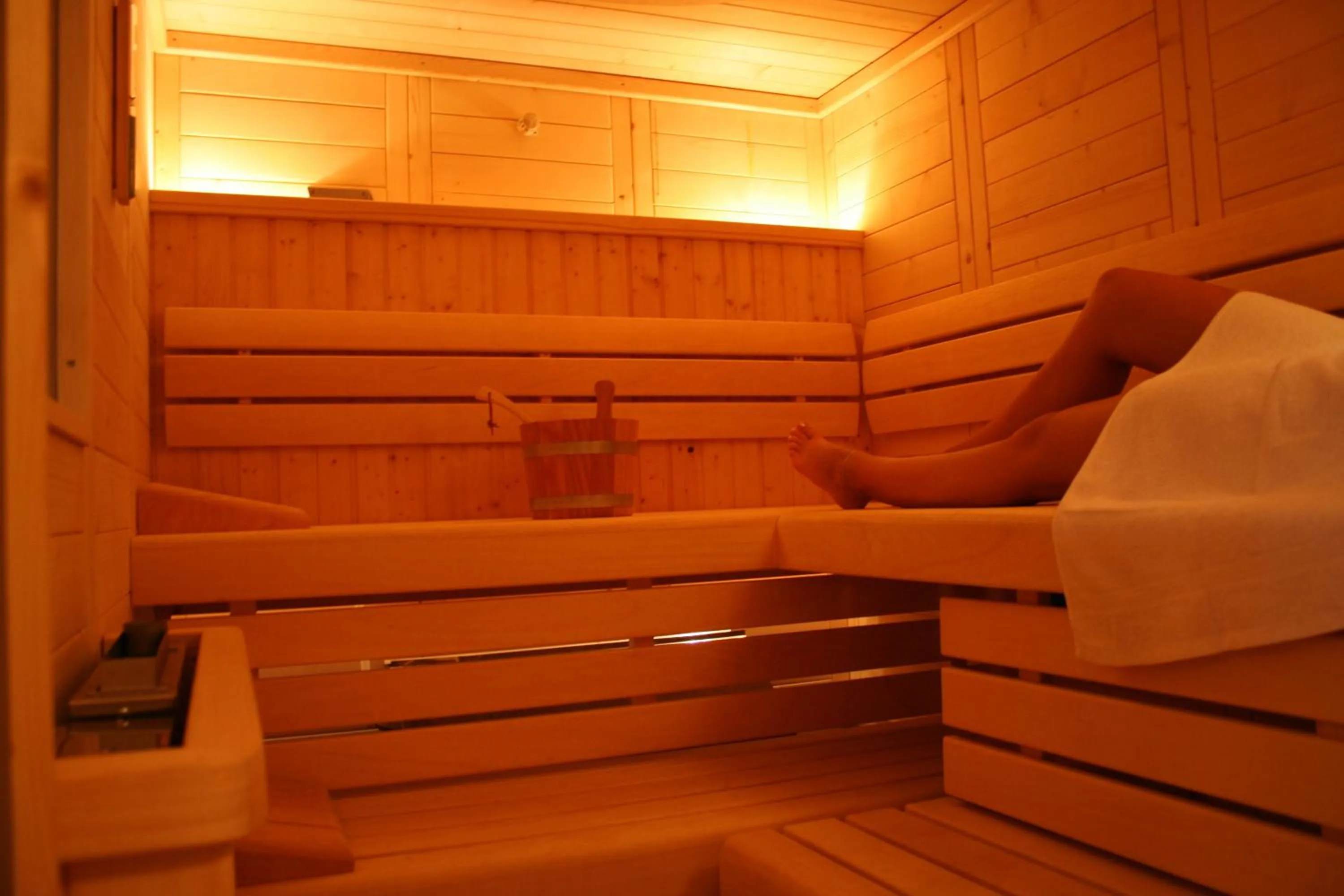 Spa and wellness centre/facilities in Hotel Land-gut-Hotel Wahlde