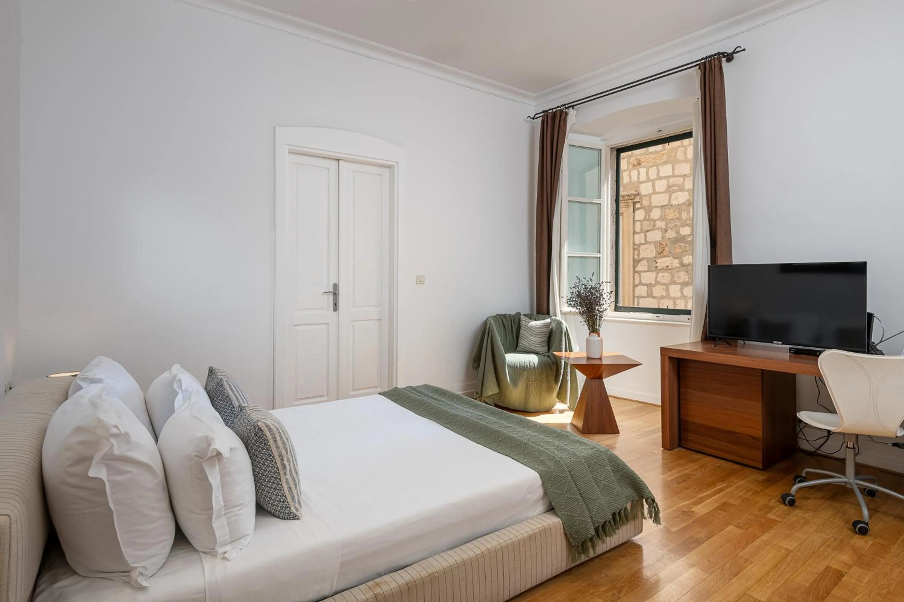 Bed in Blasius Residence