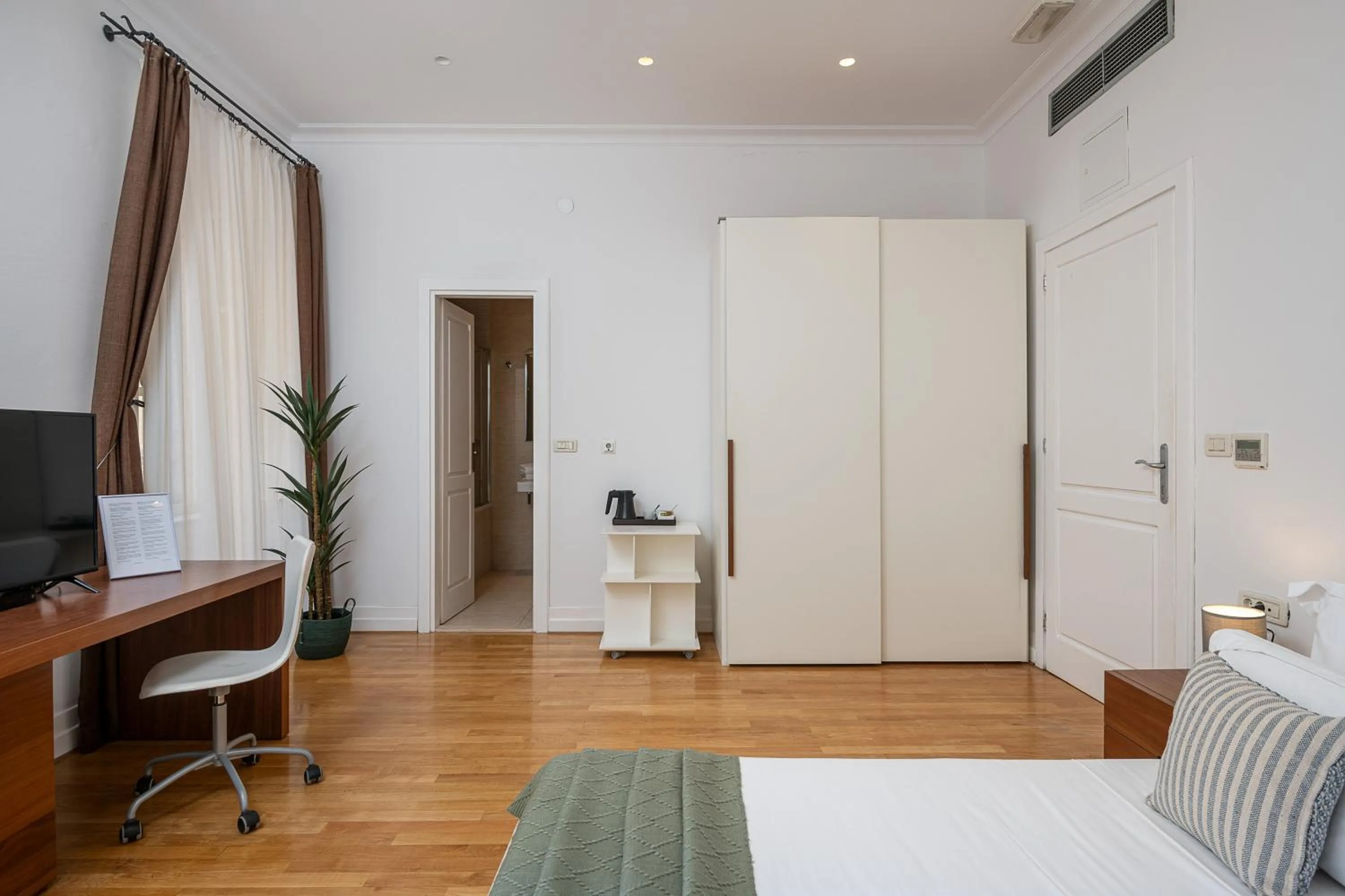 Bed in Blasius Residence