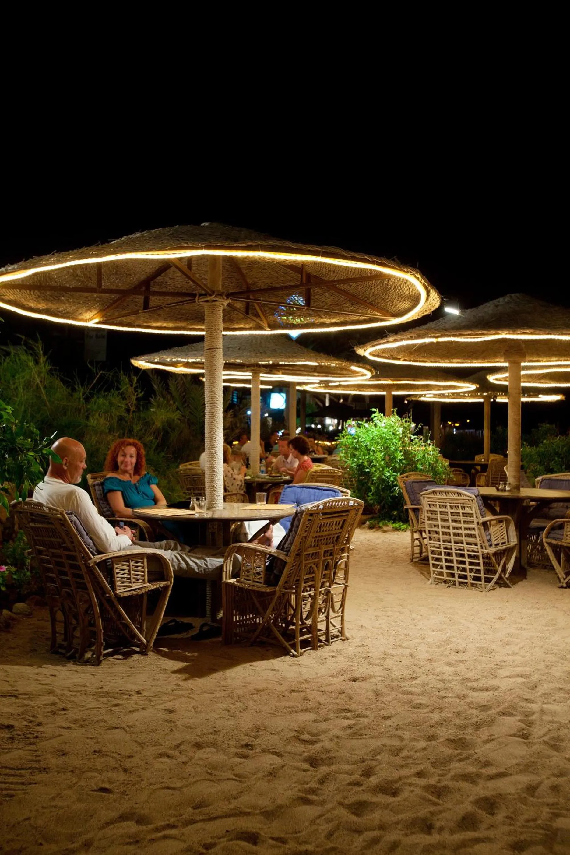 Night in Eldorado Lodge and Restaurant