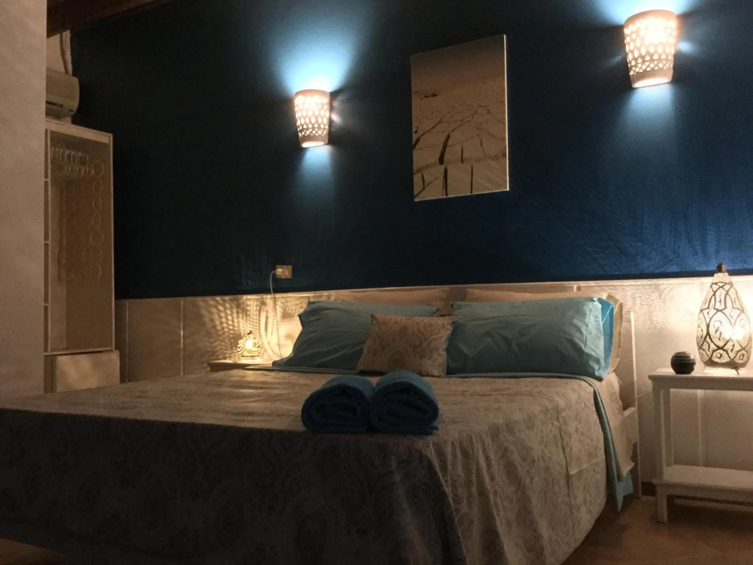 Bedroom, Bed in Eldorado Lodge and Restaurant