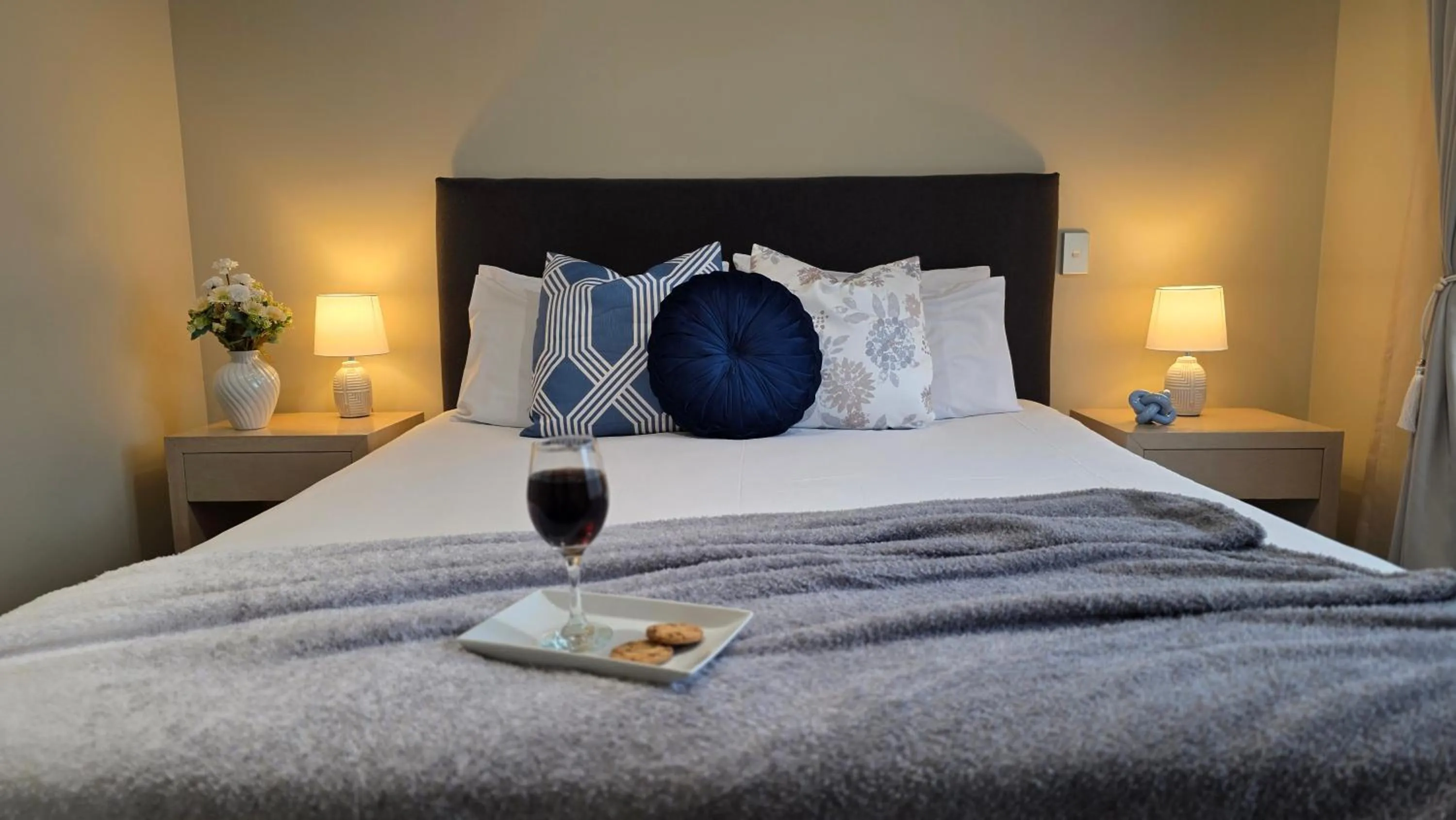 Bed in TOWER JUNCTION MOTOR LODGE - Airport and Christchurch railway station Shuttle Service