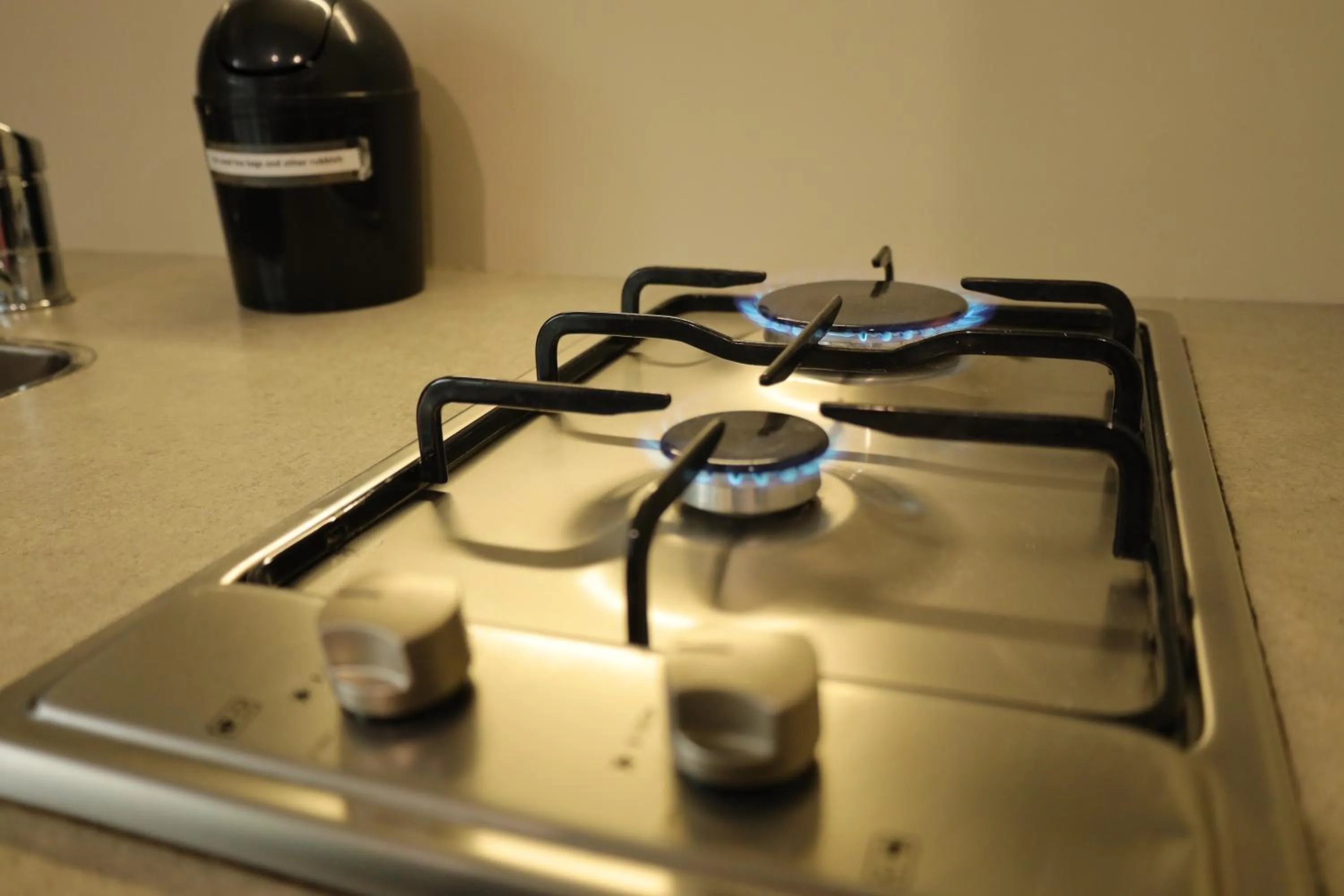 TOWER JUNCTION MOTOR LODGE - Airport and Christchurch railway station Shuttle Service