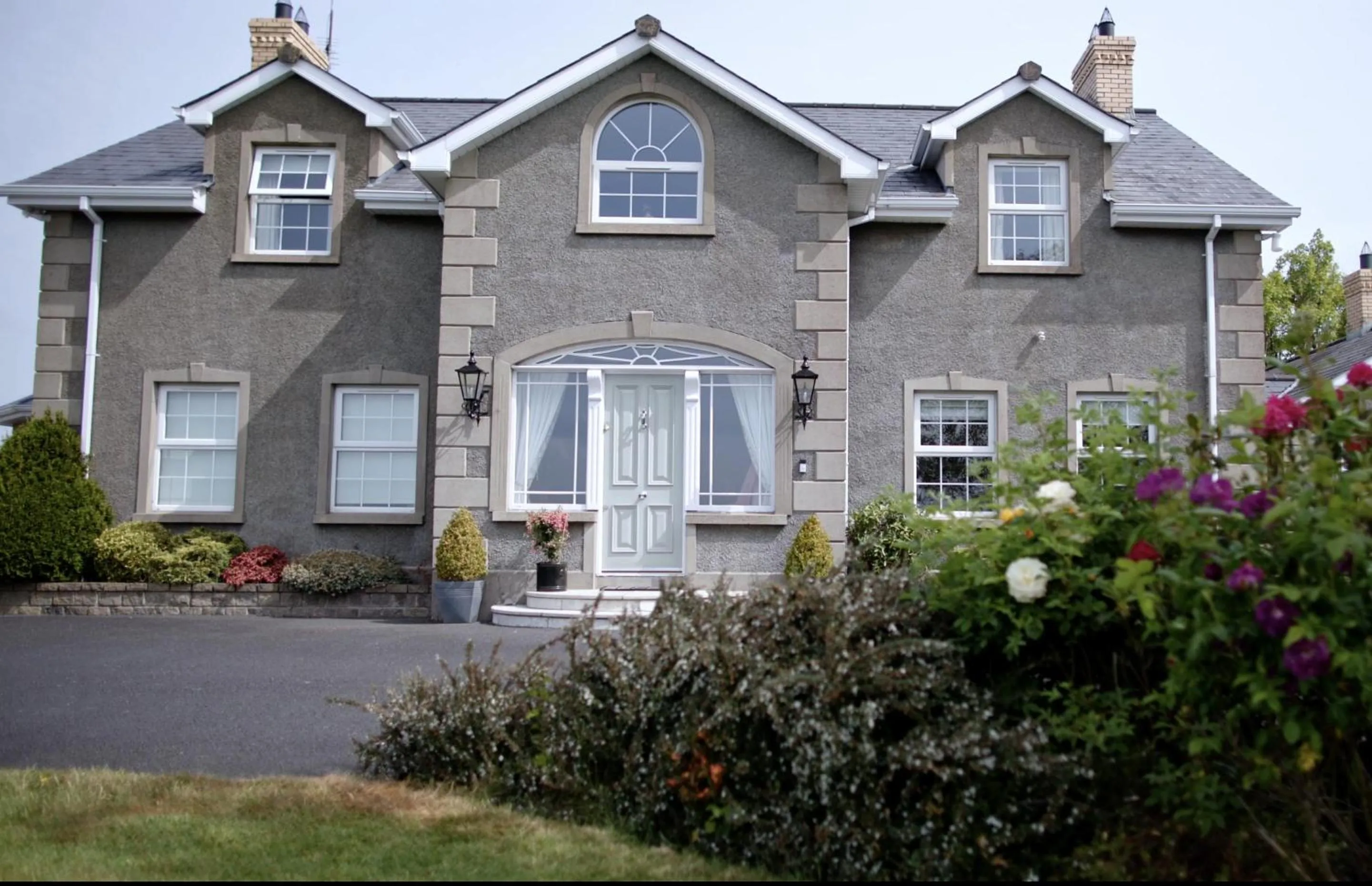 Property building in Drum Manor