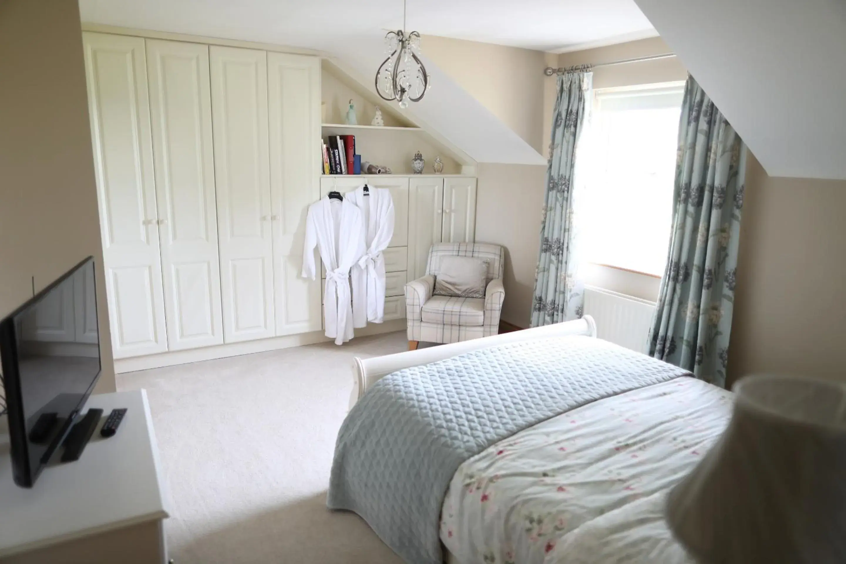 Double Room with Private Bathroom in Drum Manor Double Room with Private Bathroom in Drum Manor
