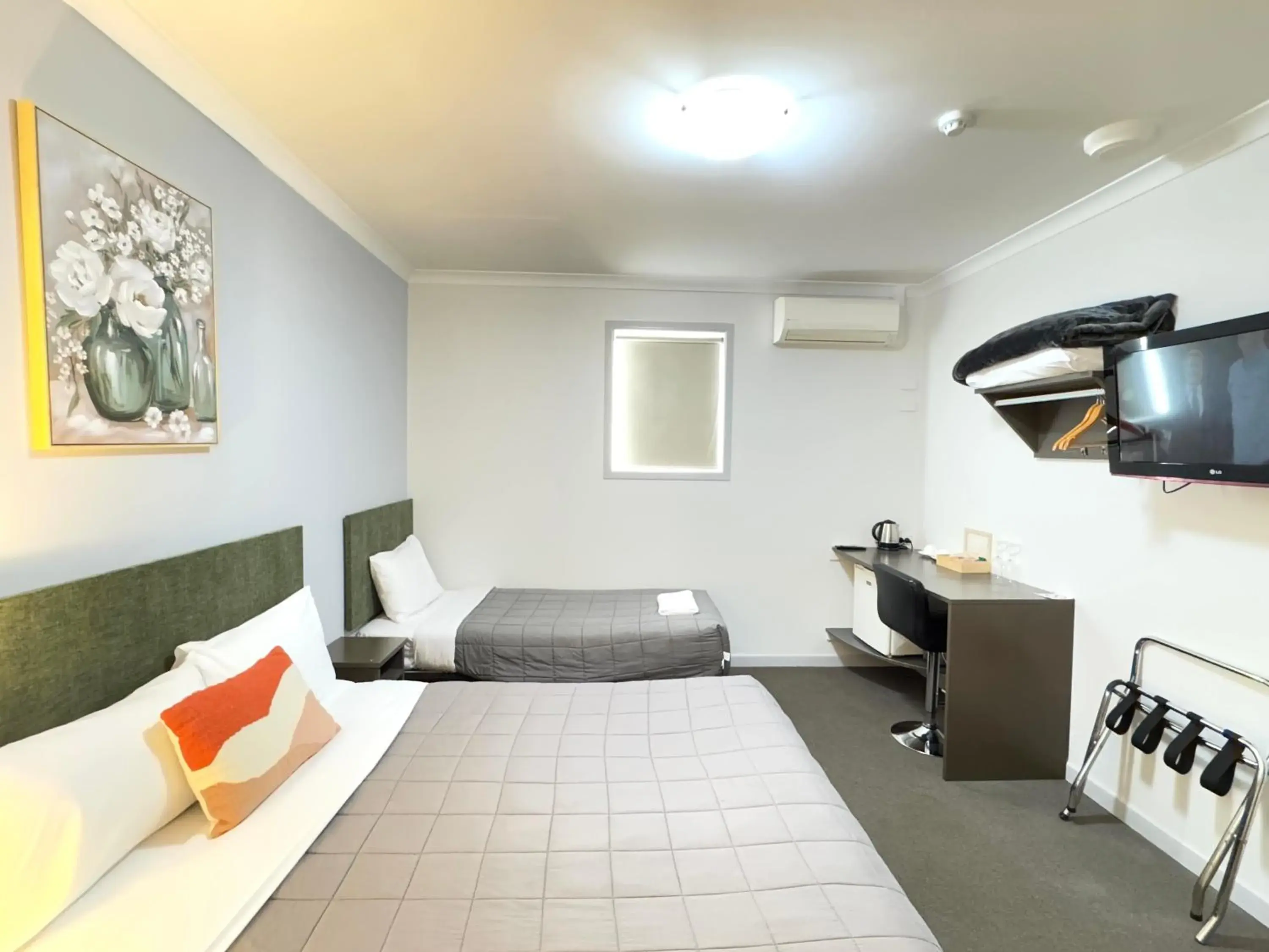 Executive Queen Room in No 1 Motels Executive Queen Room in No 1 Motels