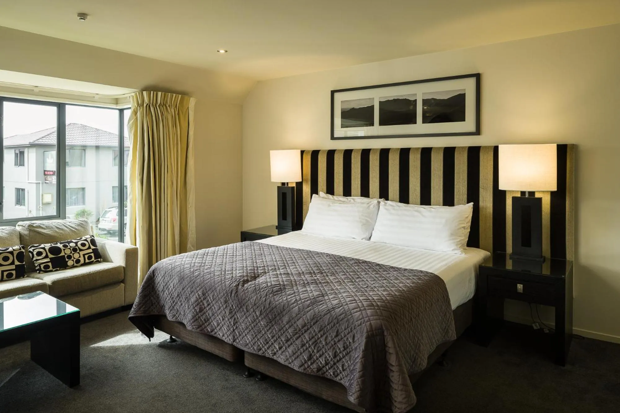 Bed in Carnmore Chateau Marlborough