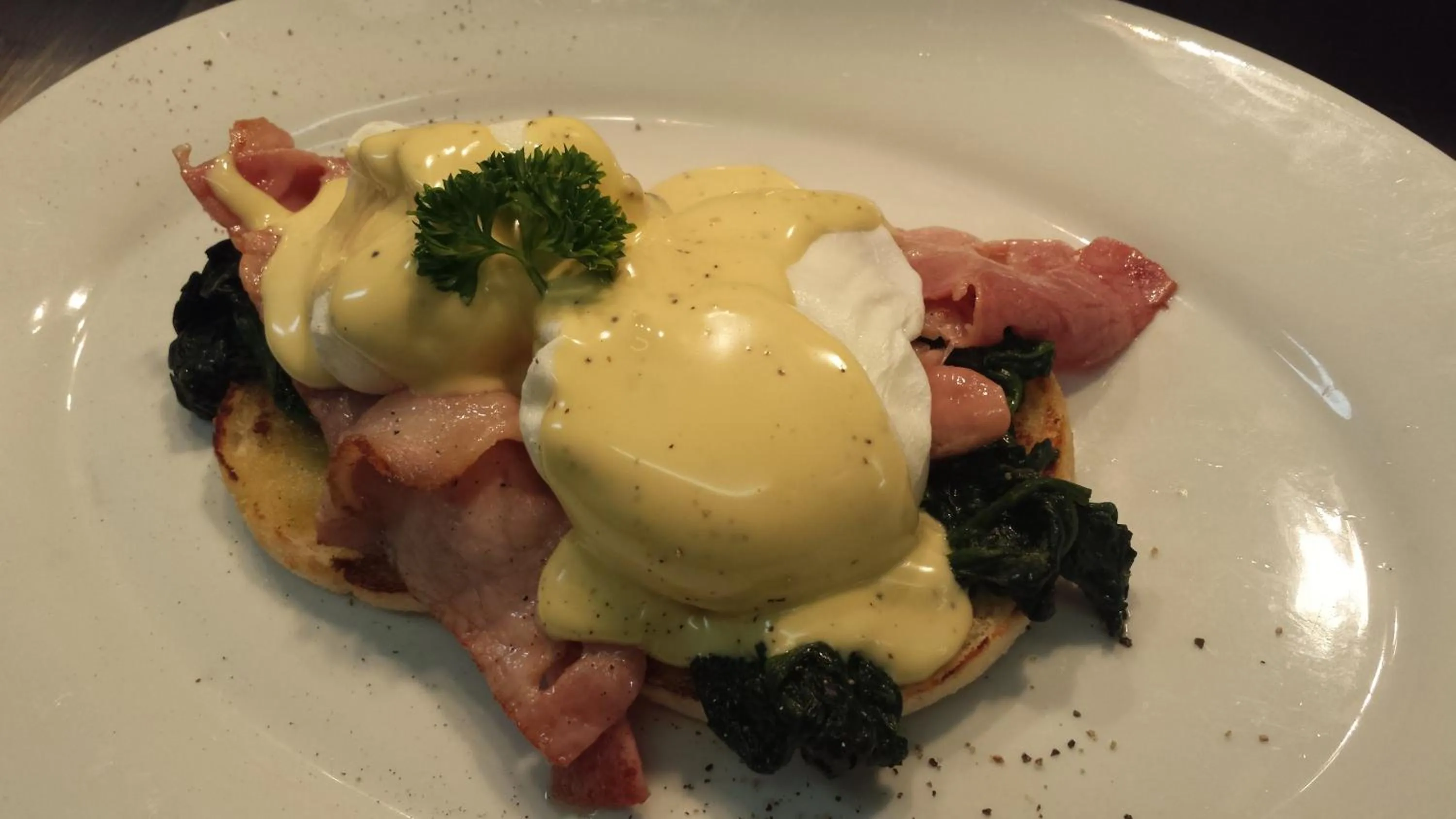 Breakfast in Discovery Settlers Hotel