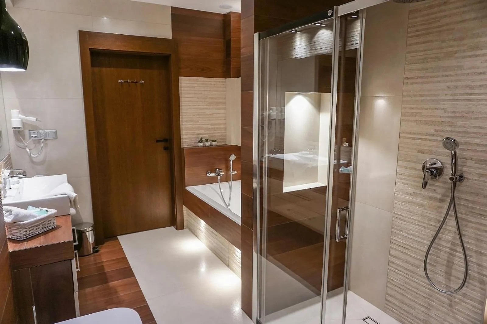 Bathroom in AGA Tenis Apartments by Radwańska