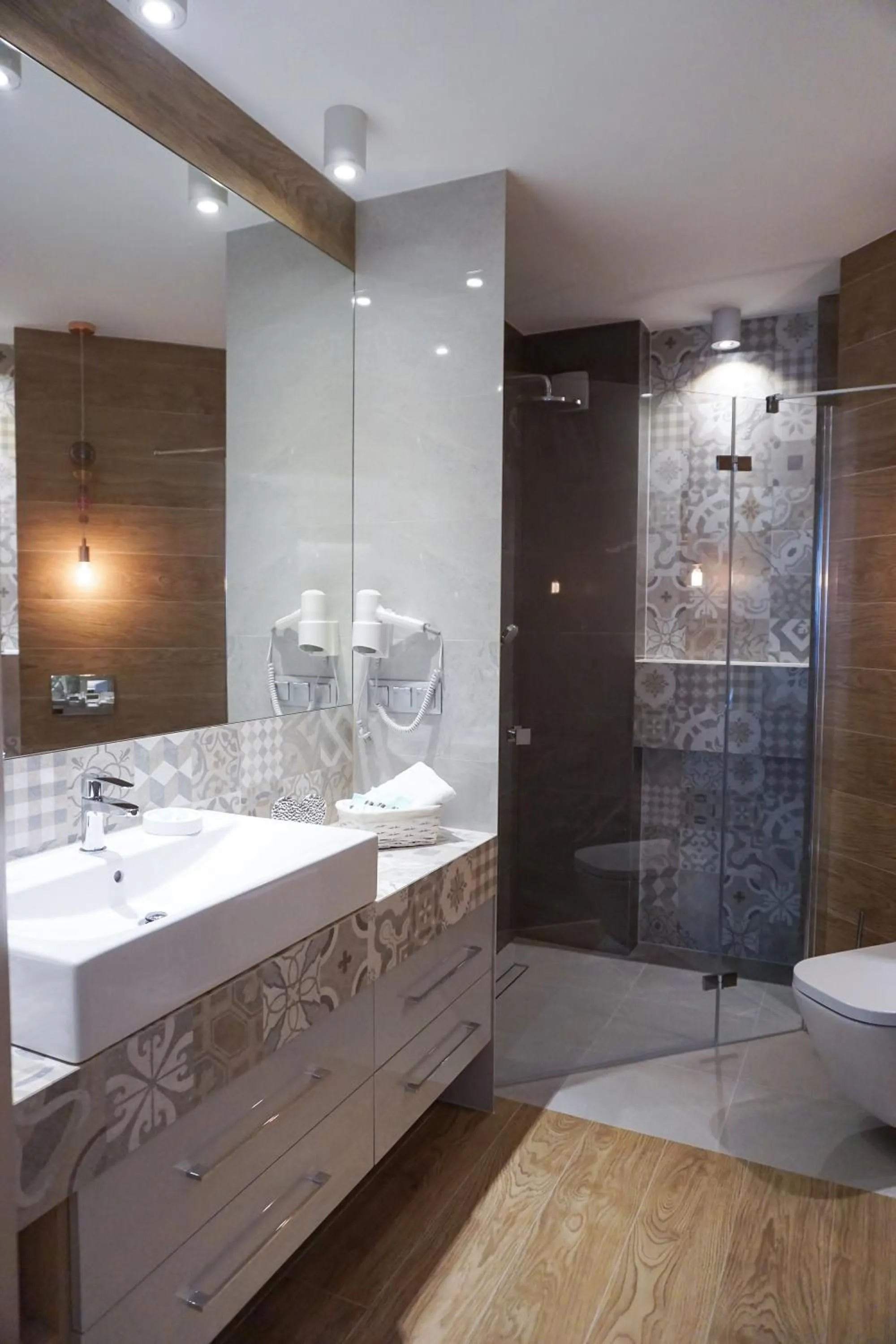 Bathroom in AGA Tenis Apartments by Radwańska