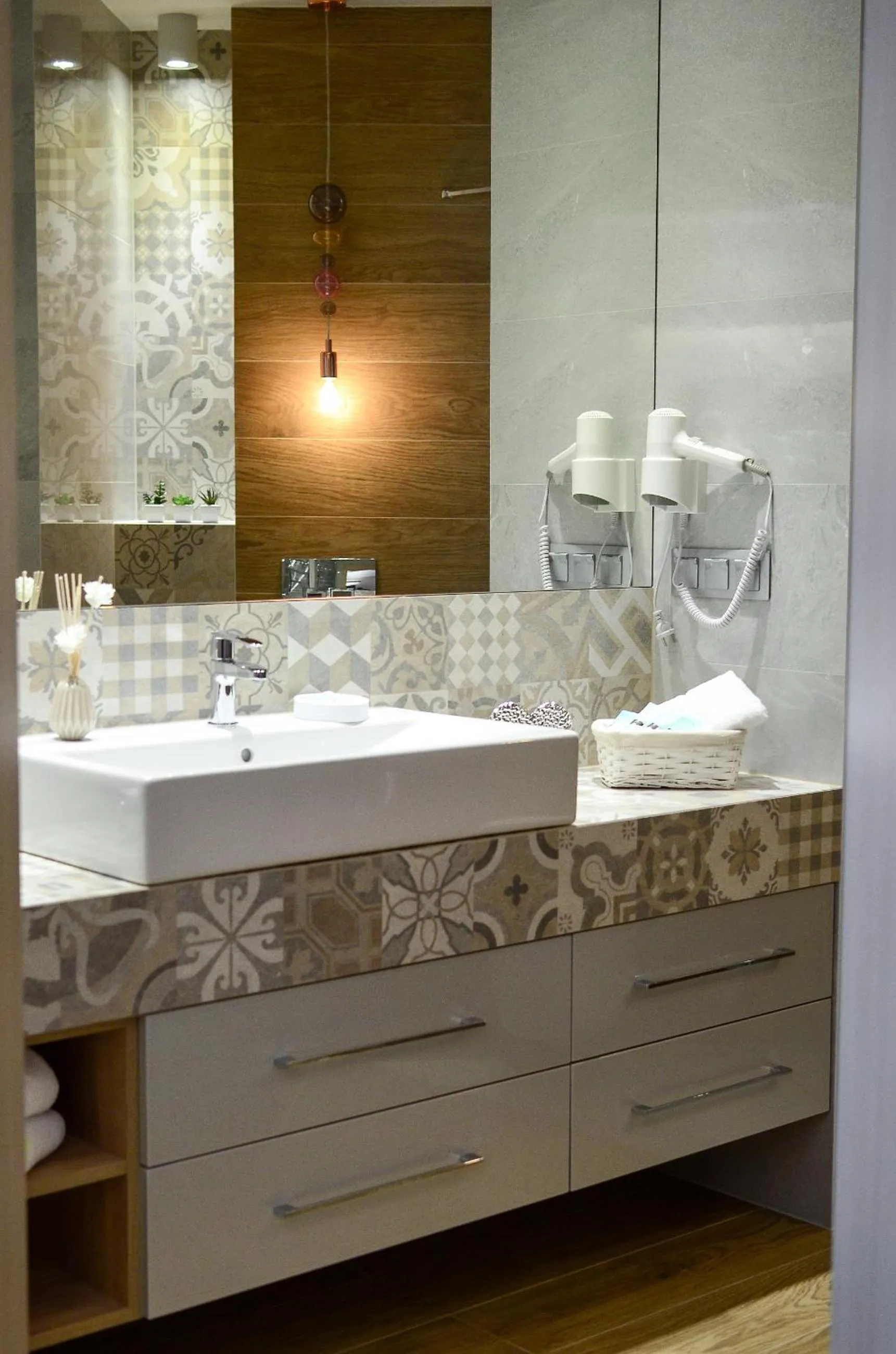 Bathroom in AGA Tenis Apartments by Radwańska