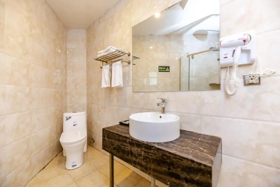 Bathroom in Holly's Hostel