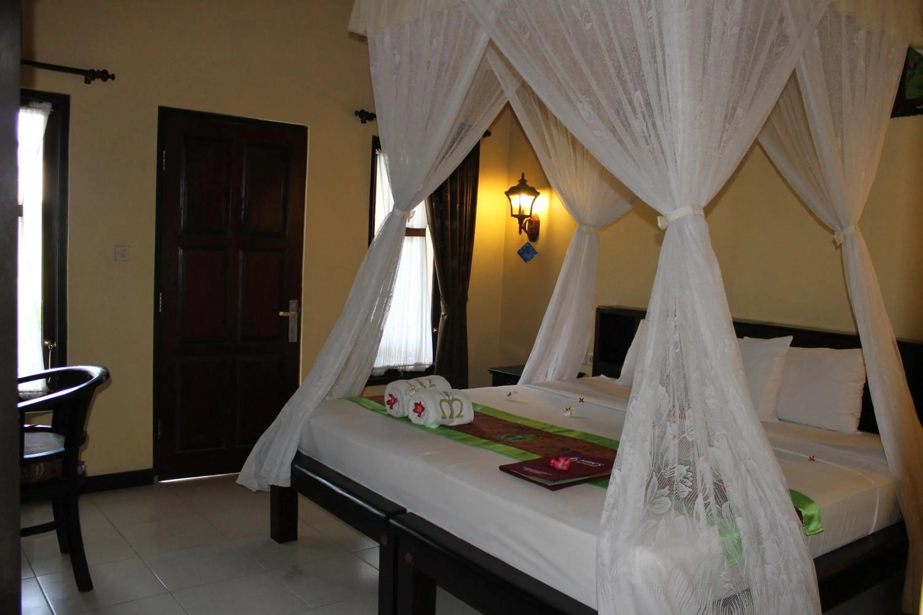 Bed in Mans Cottages & Spa