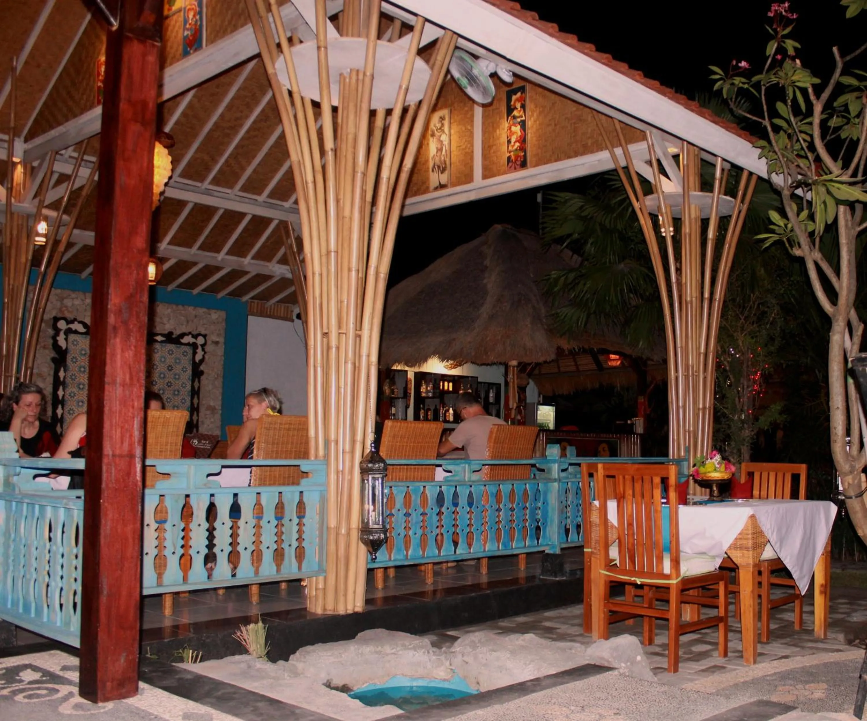 Restaurant/places to eat in Mans Cottages & Spa