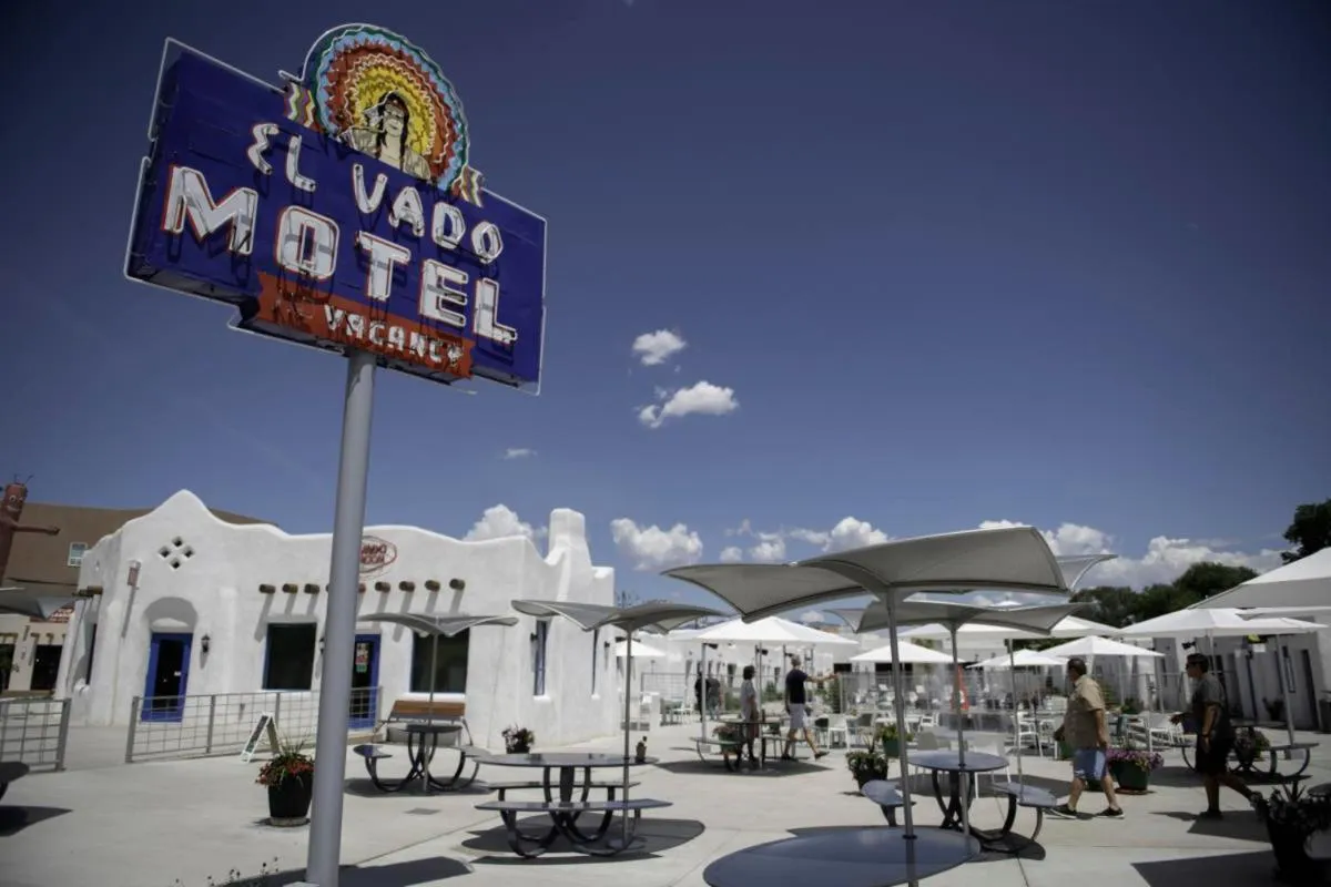 Property building in El Vado Motel