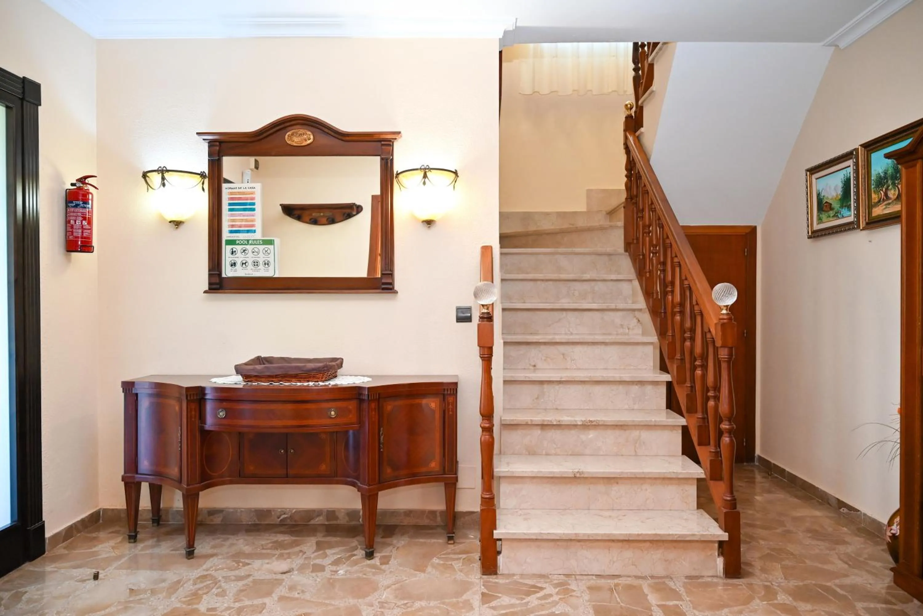 Lobby or reception in Villa Peralta, heated and private pool ,near beach and golf !