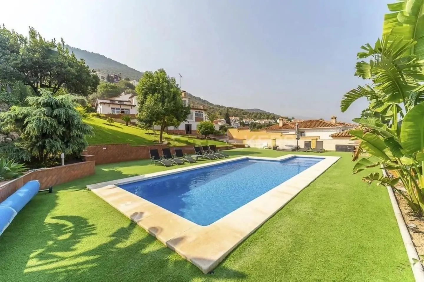 Swimming pool in Villa Peralta, heated and private pool ,near beach and golf !