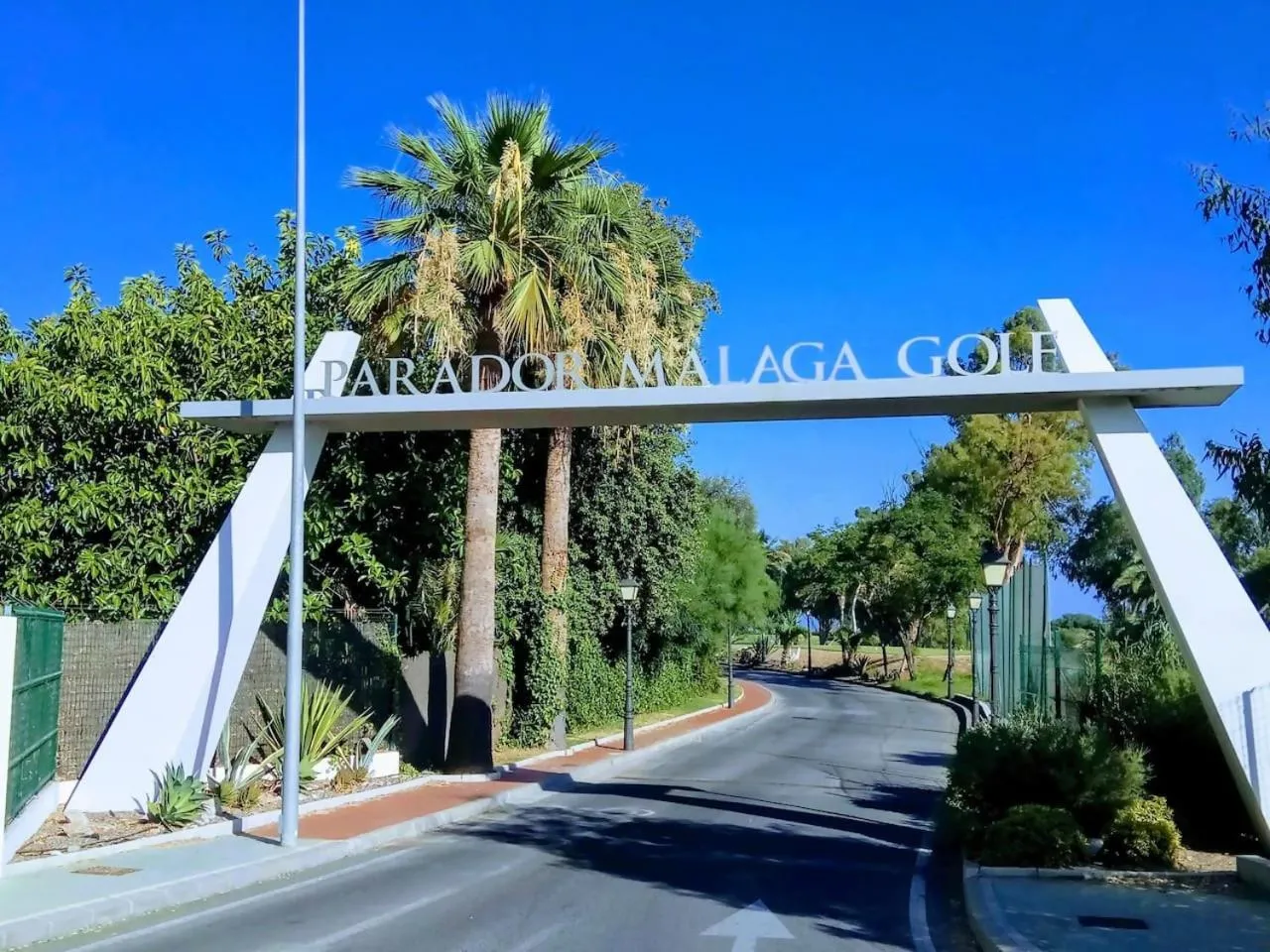Golfcourse in Villa Peralta, heated and private pool ,near beach and golf !