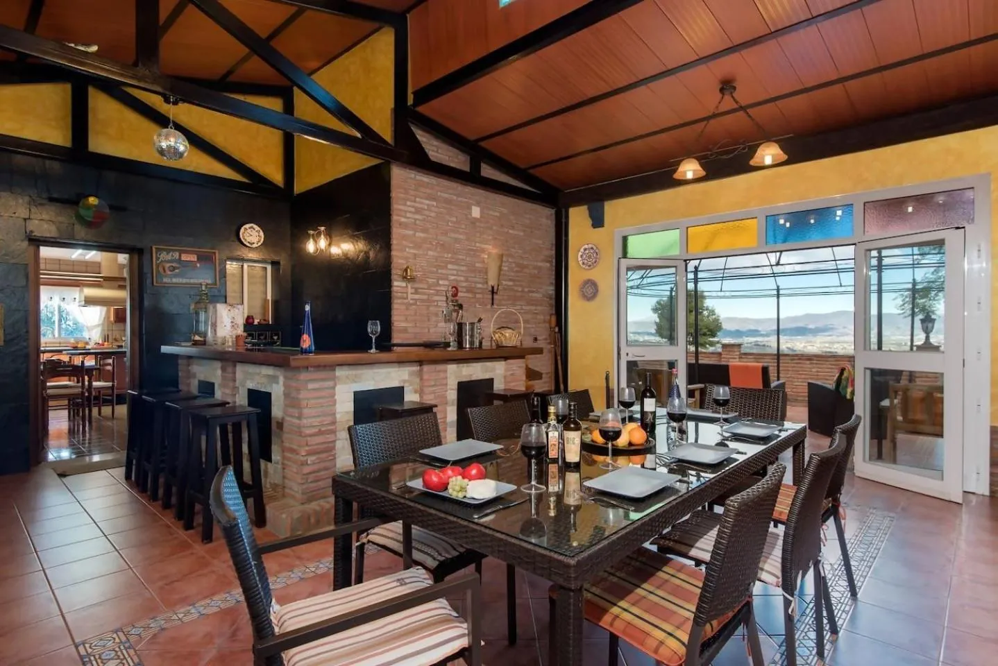 Banquet/Function facilities in Villa Peralta, heated and private pool ,near beach and golf !