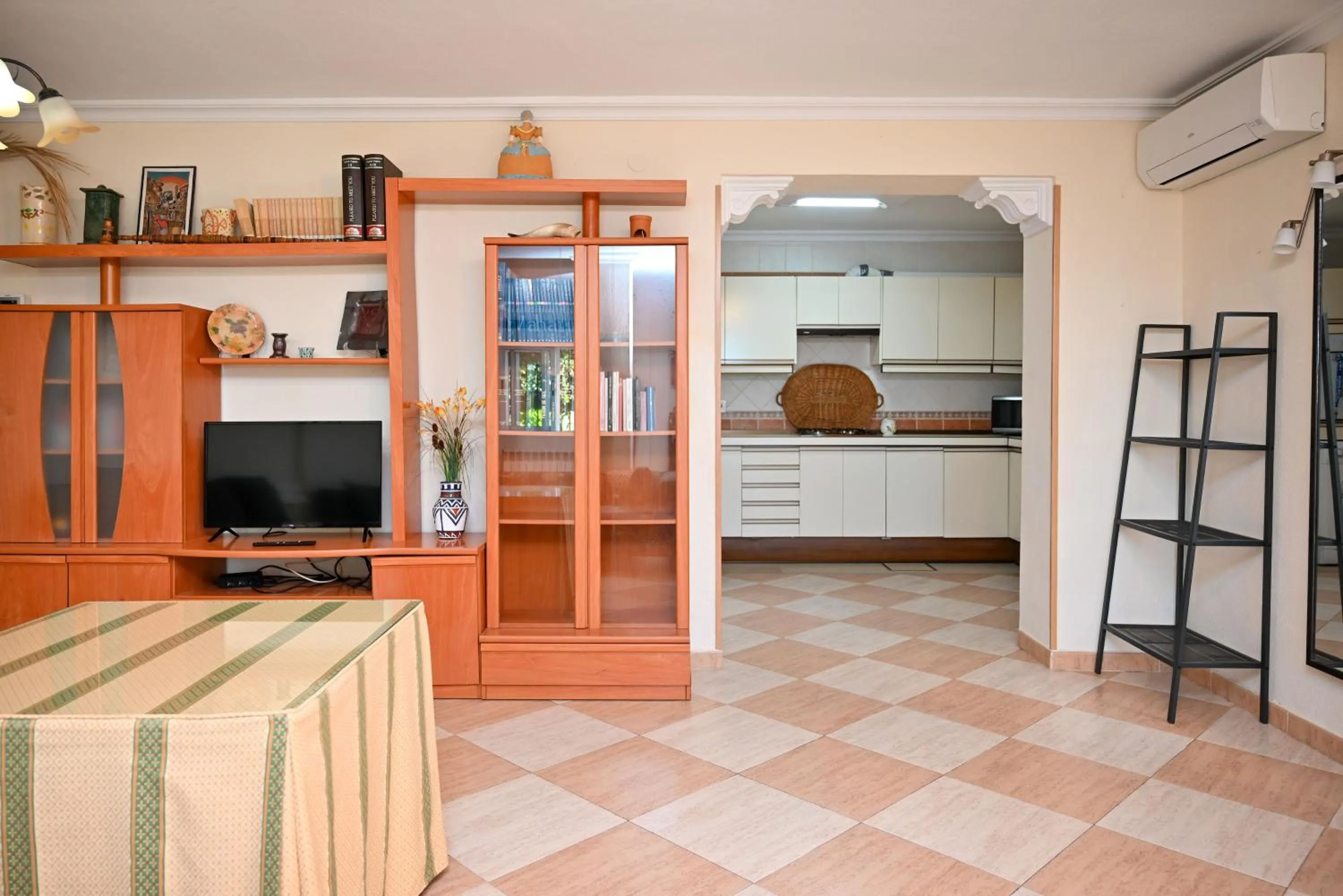 Living room in Villa Peralta, heated and private pool ,near beach and golf !