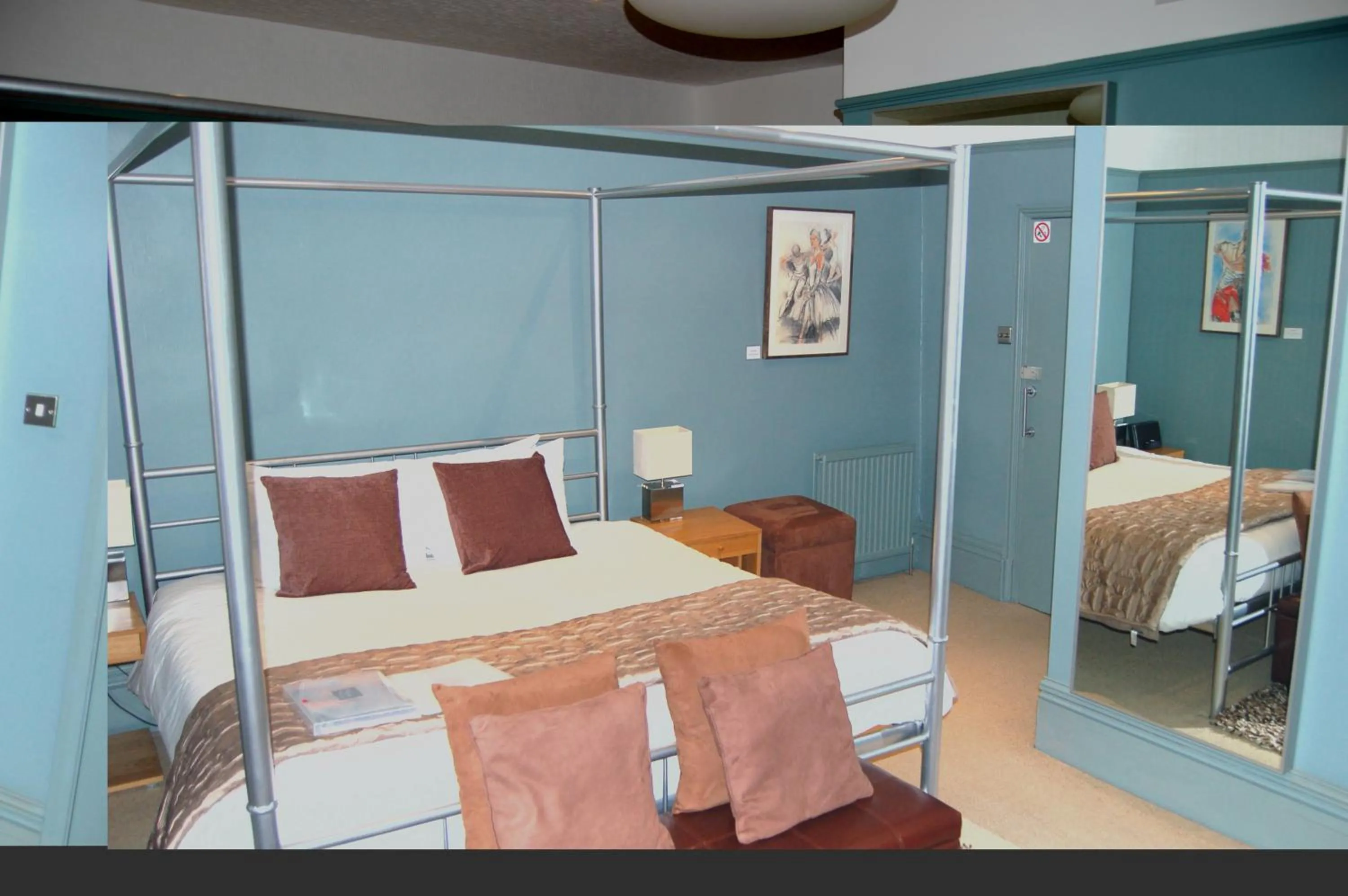 Bedroom, Bed in Brightonwave