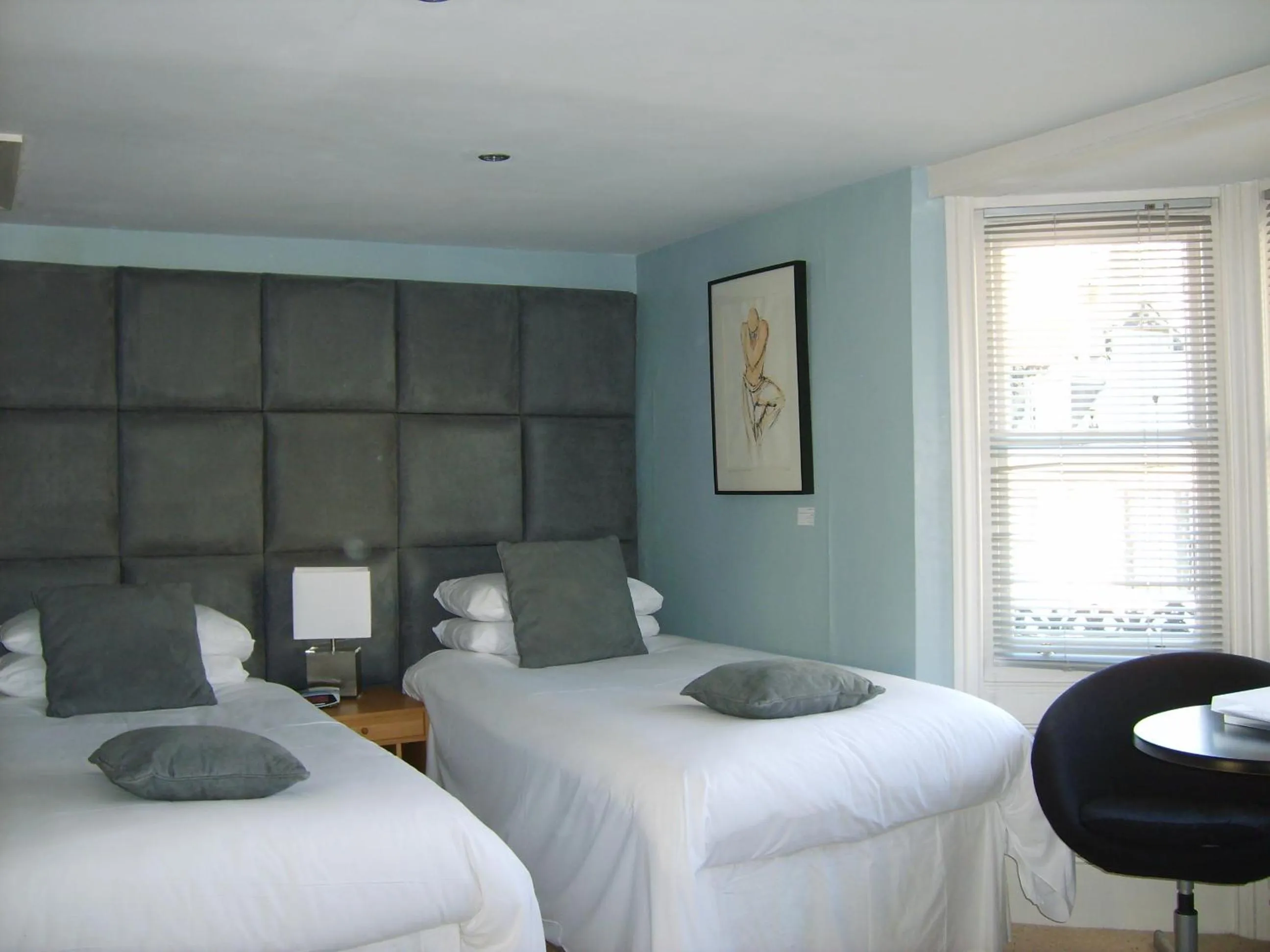 Bedroom, Bed in Brightonwave