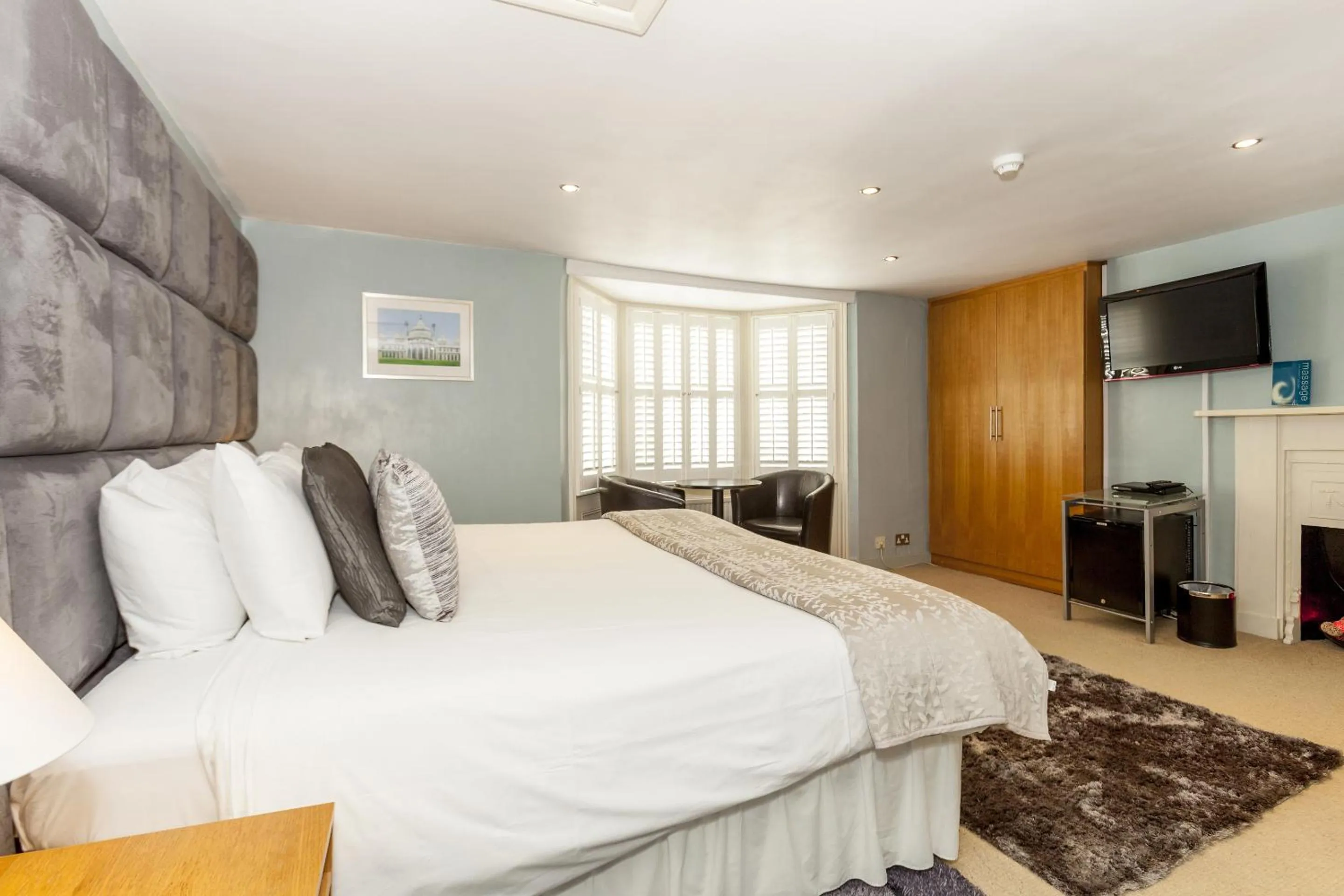 Bedroom, Bed in Brightonwave