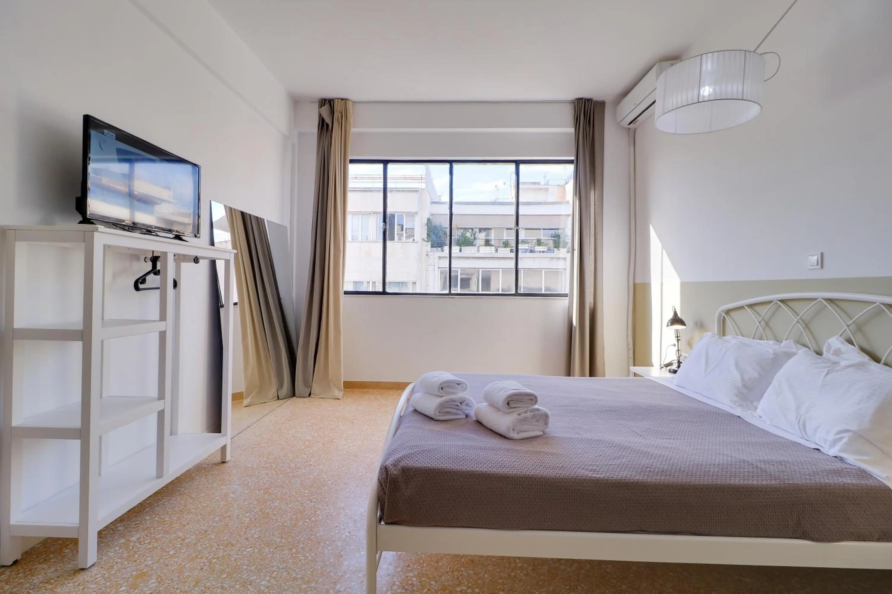 Bedroom, Bed in athens.apartotel.1