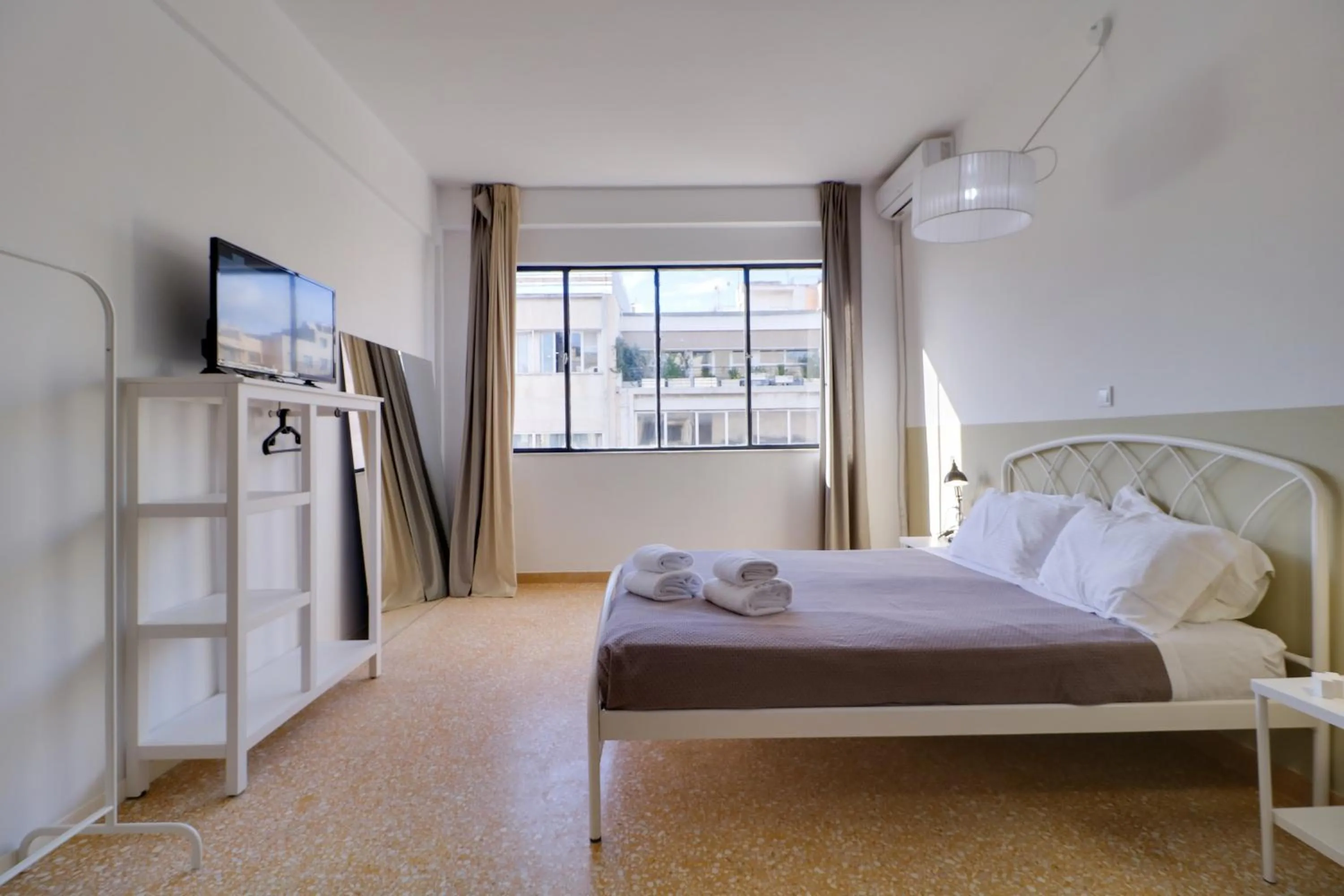 Bedroom, Bed in athens.apartotel.1