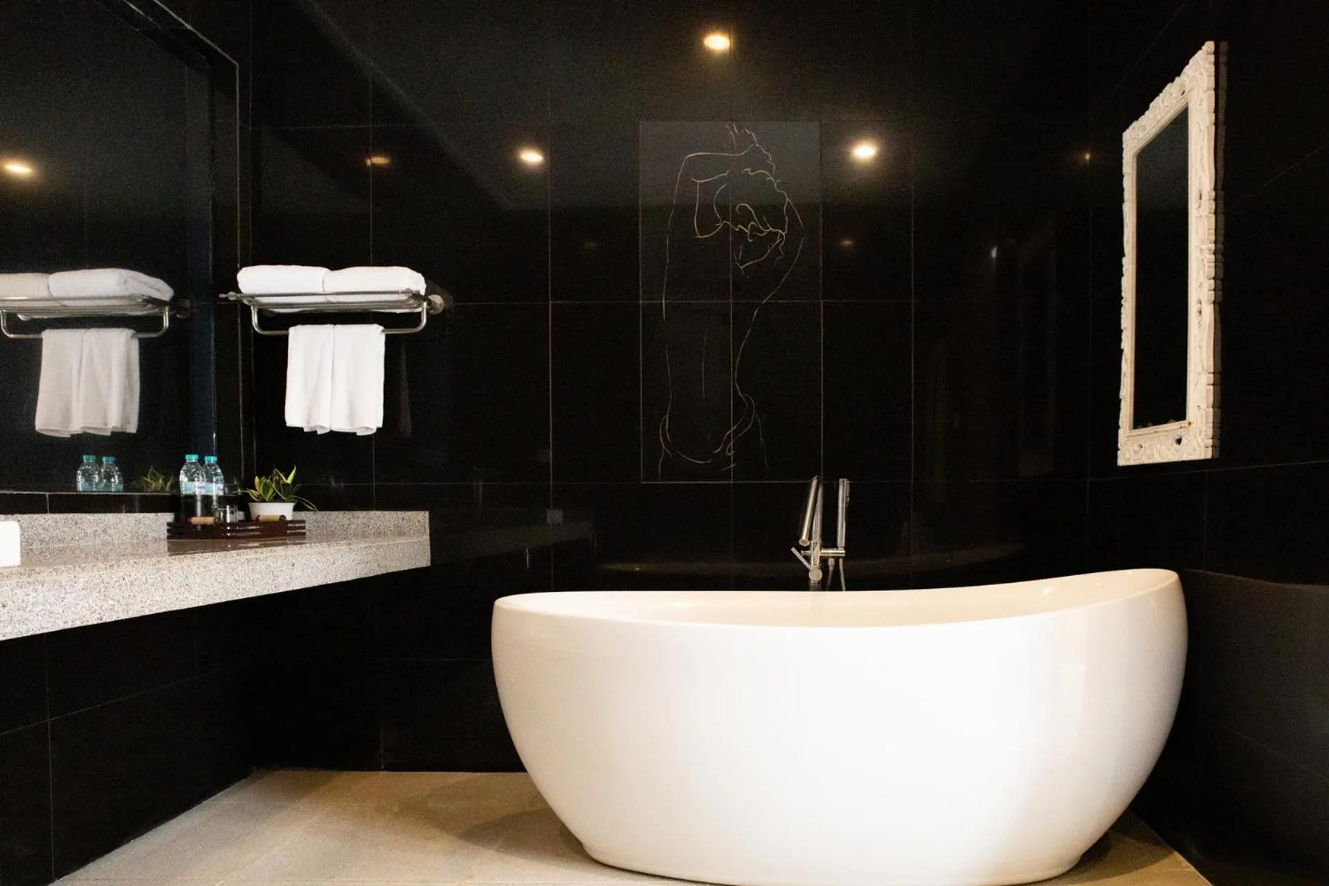 Bath in White Lotus Villas Seminyak