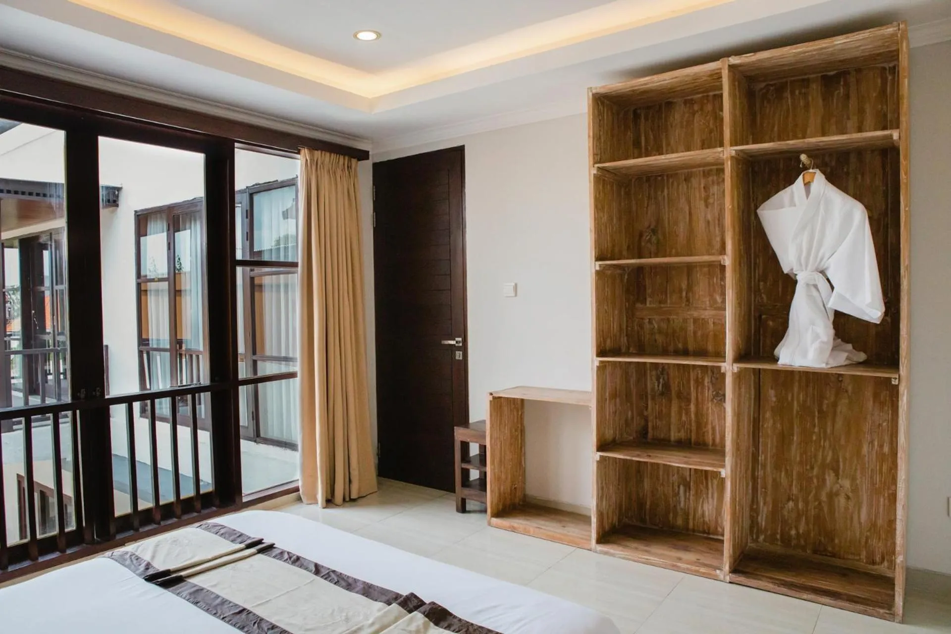 Bedroom, Bed in White Lotus Villas Seminyak