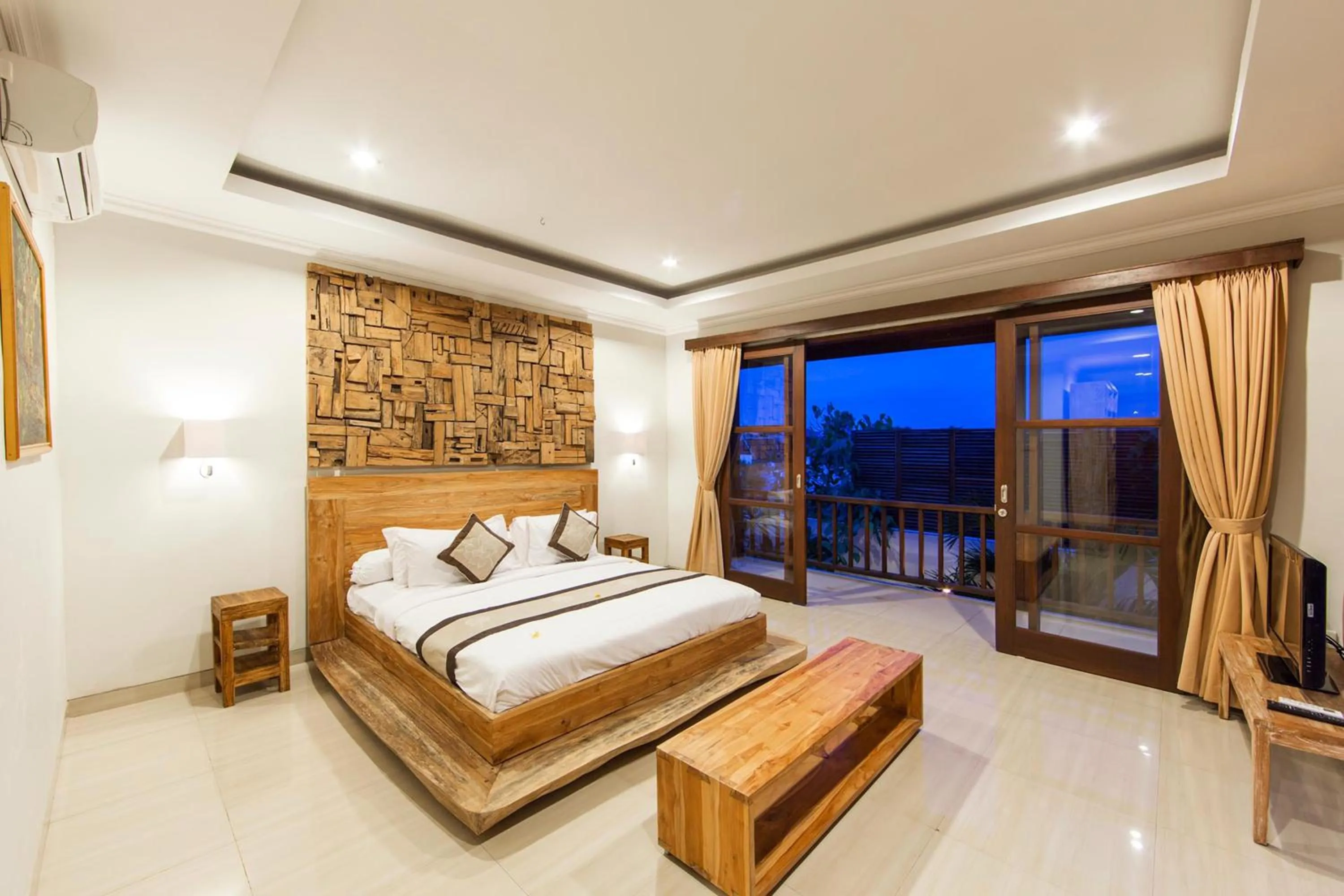 Three-Bedroom Villa with Private Pool in White Lotus Villas Seminyak