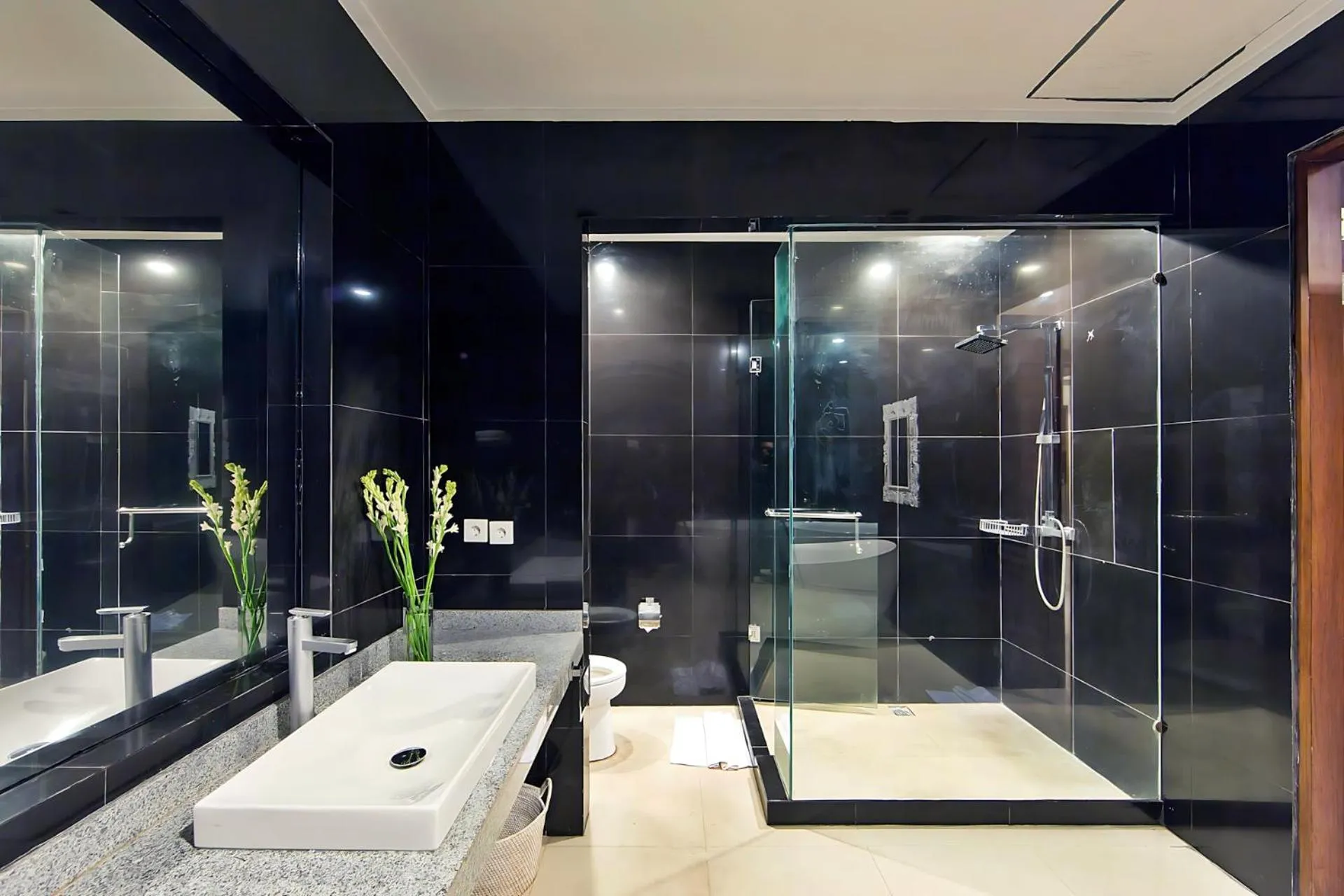 Bathroom in White Lotus Villas Seminyak