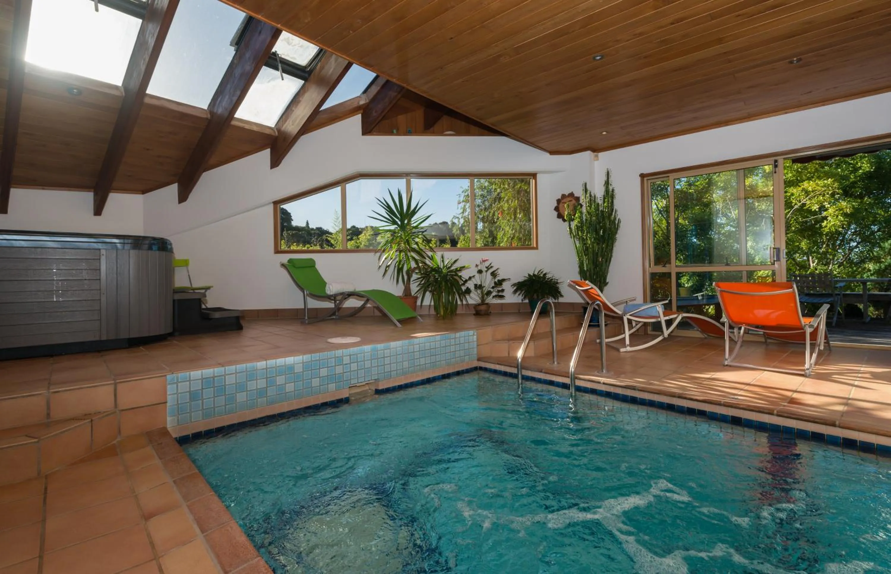 Swimming pool in Chalet Romantica