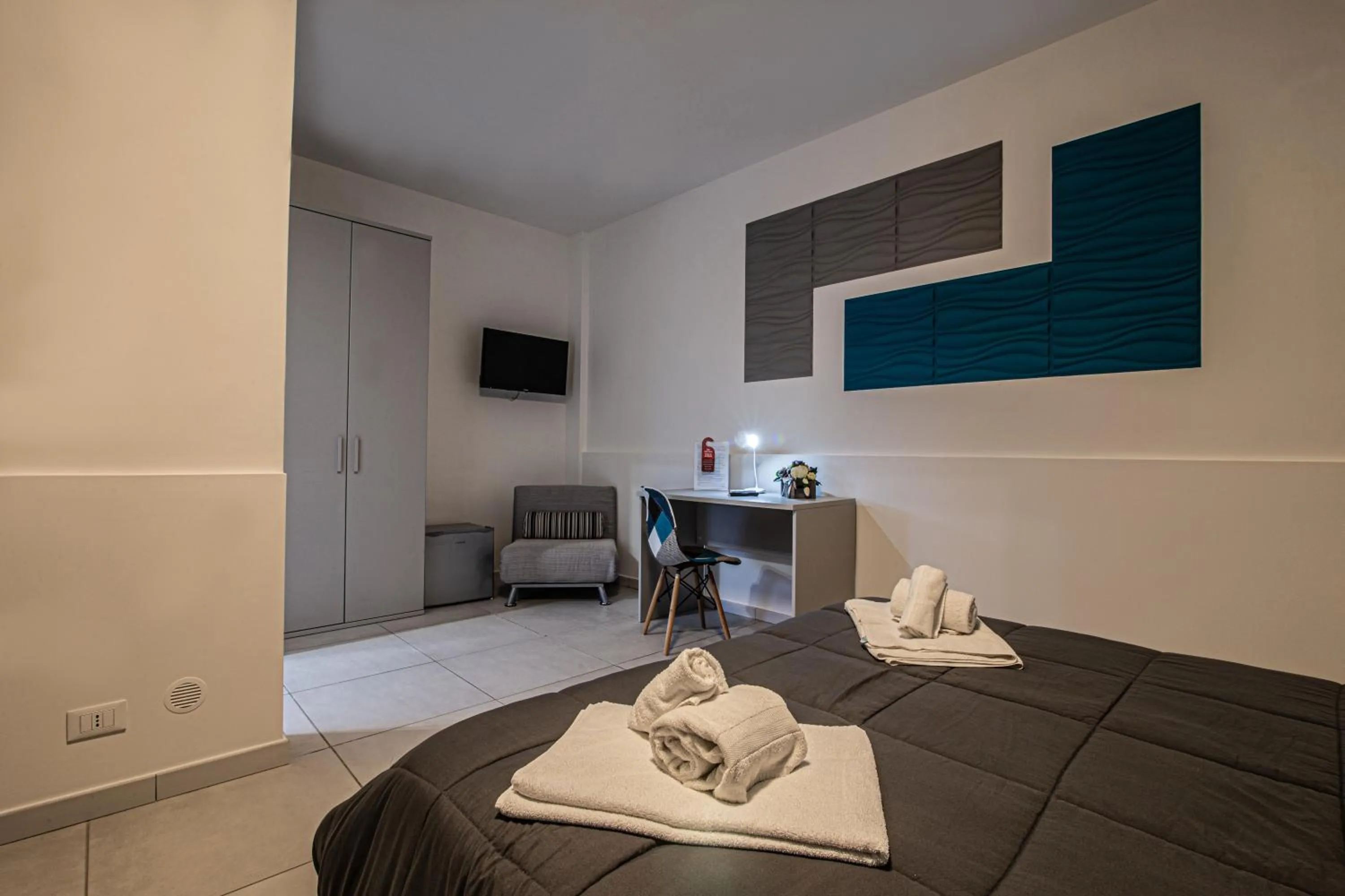 Photo of the whole room in Piano Monaco