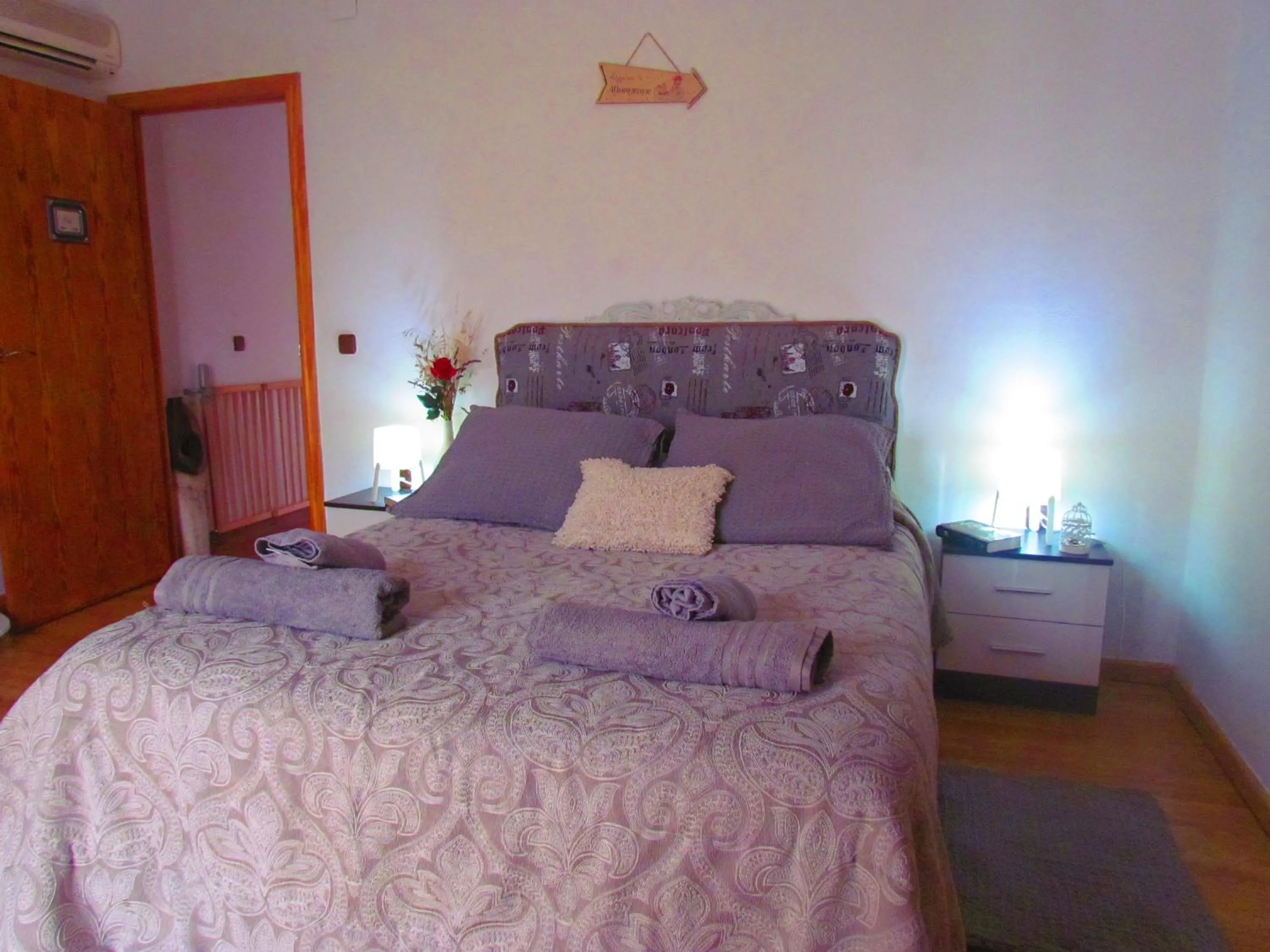 Decorative detail, Bed in Apartamentos Casas Rurales "Paraje San Blas" TR-BA-00166