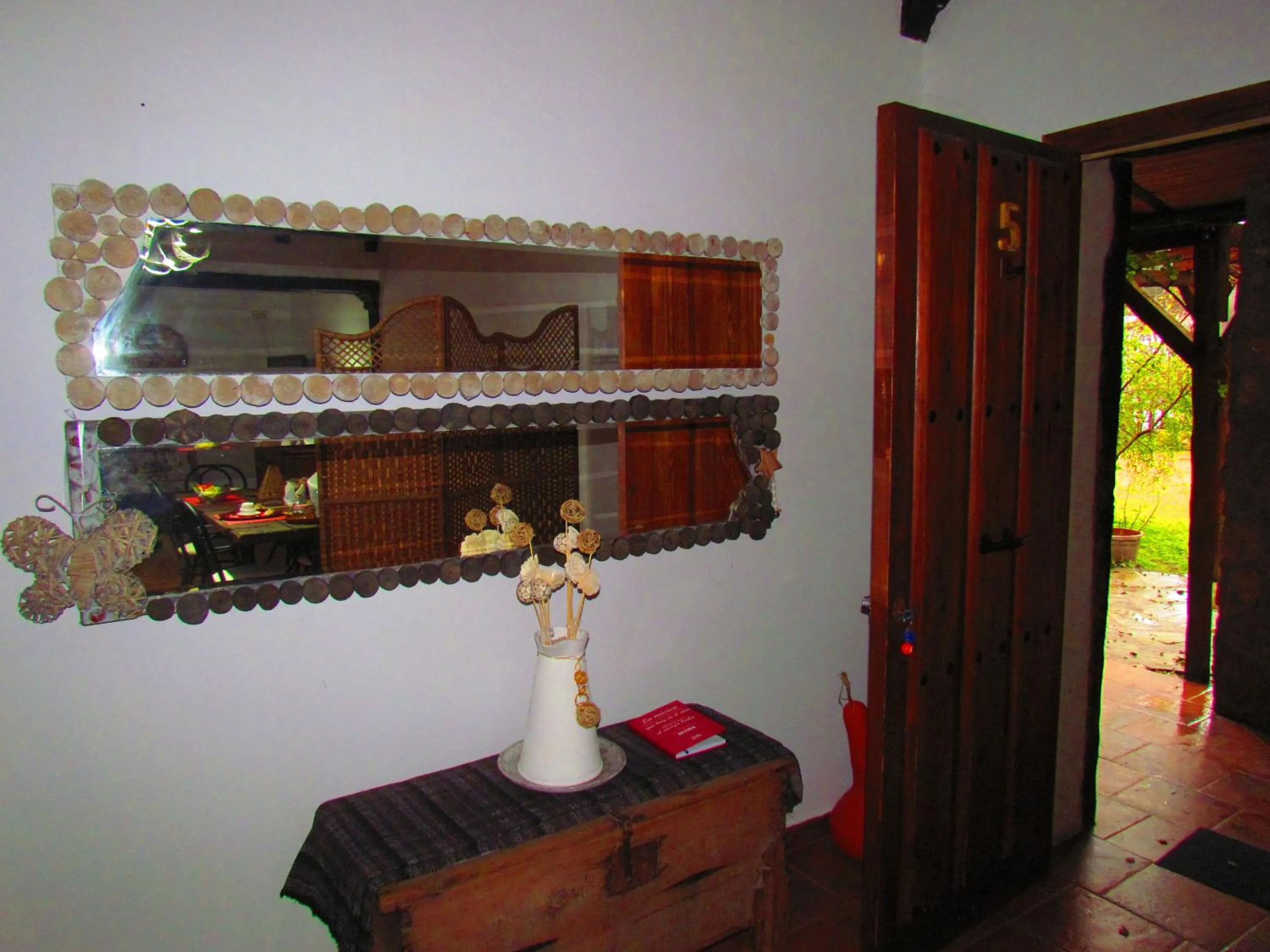 Decorative detail in Apartamentos Casas Rurales "Paraje San Blas" TR-BA-00166