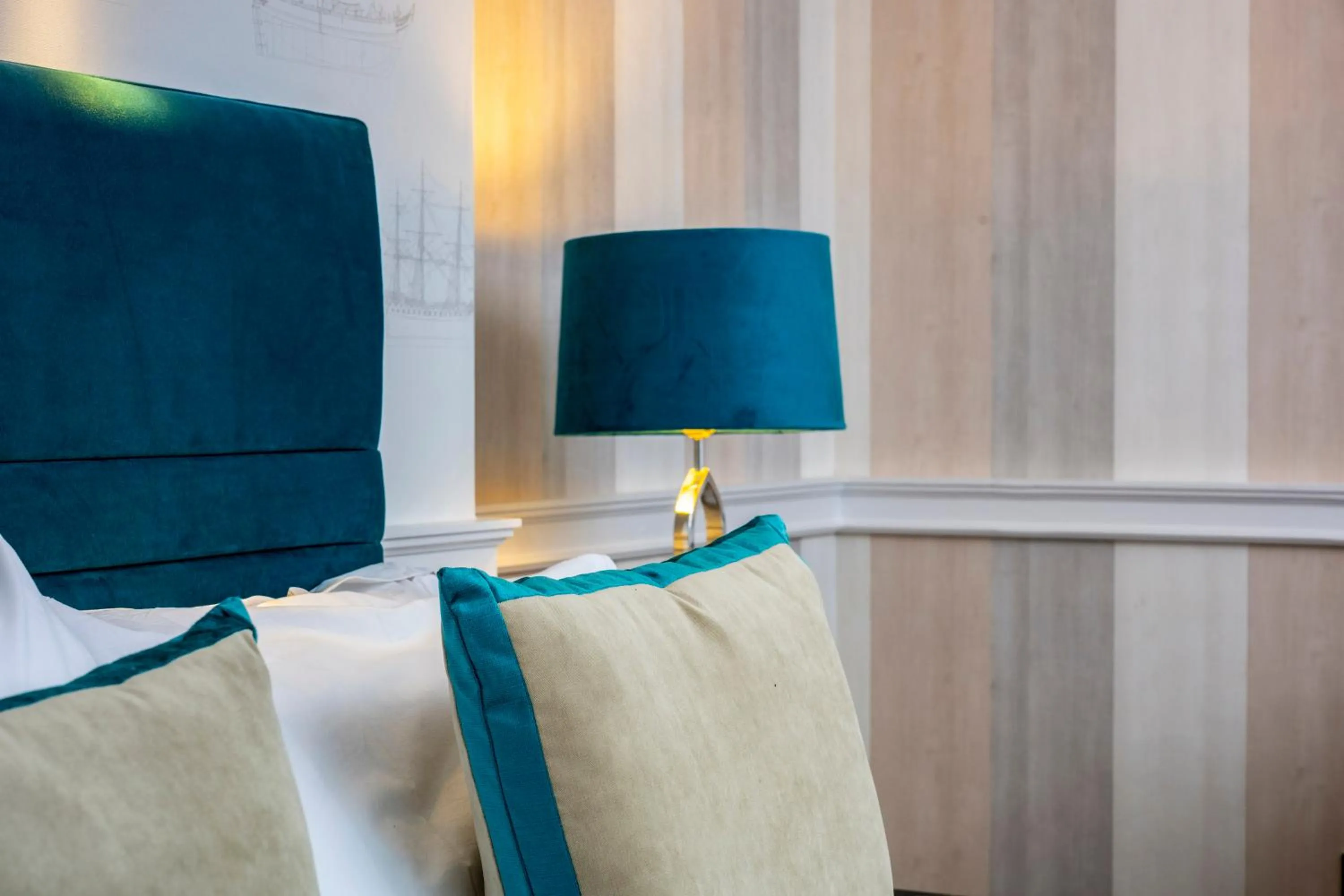 Bed in Toravaig House Hotel