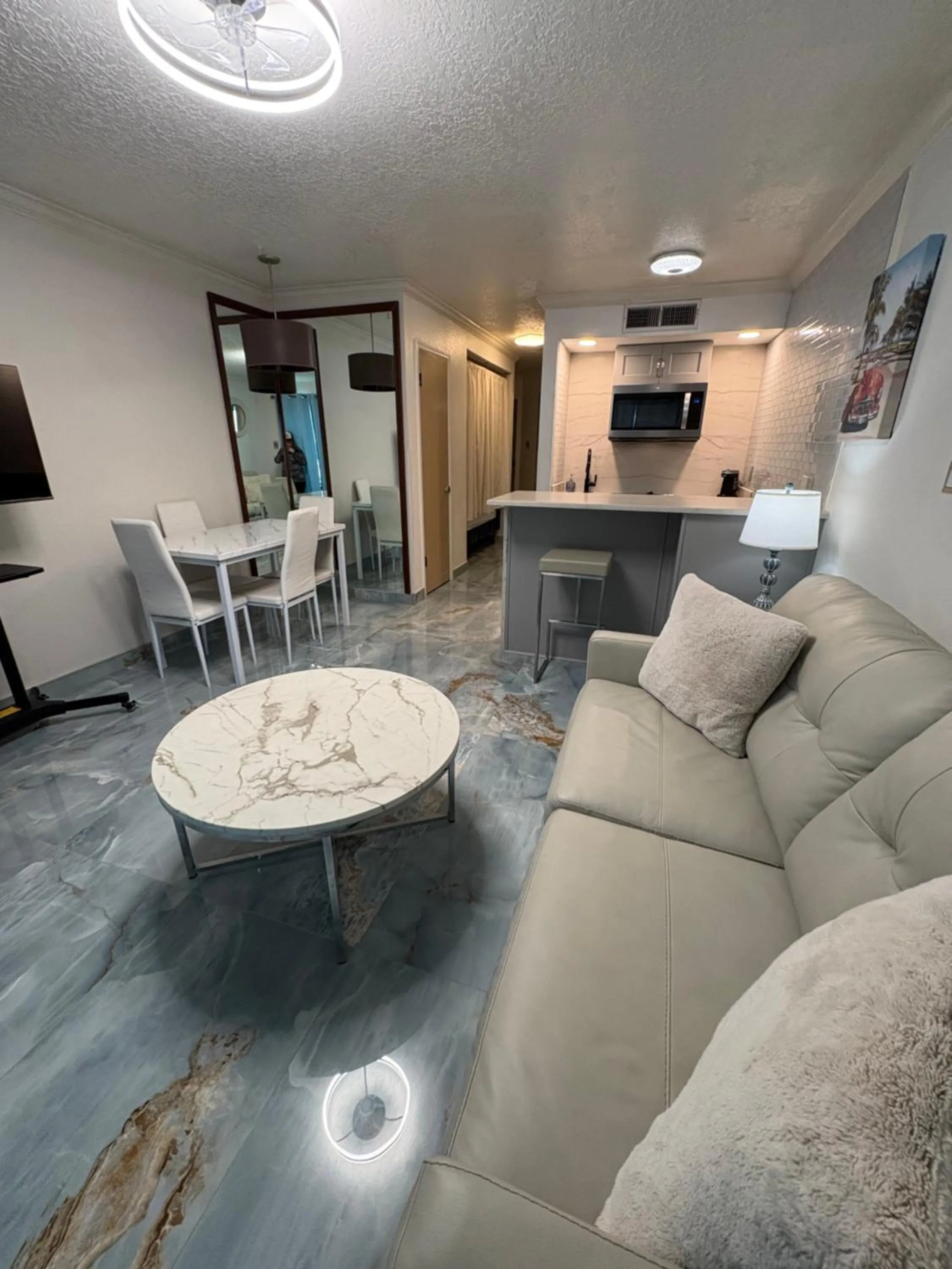 TV and multimedia in The Galveston Victorian Condo