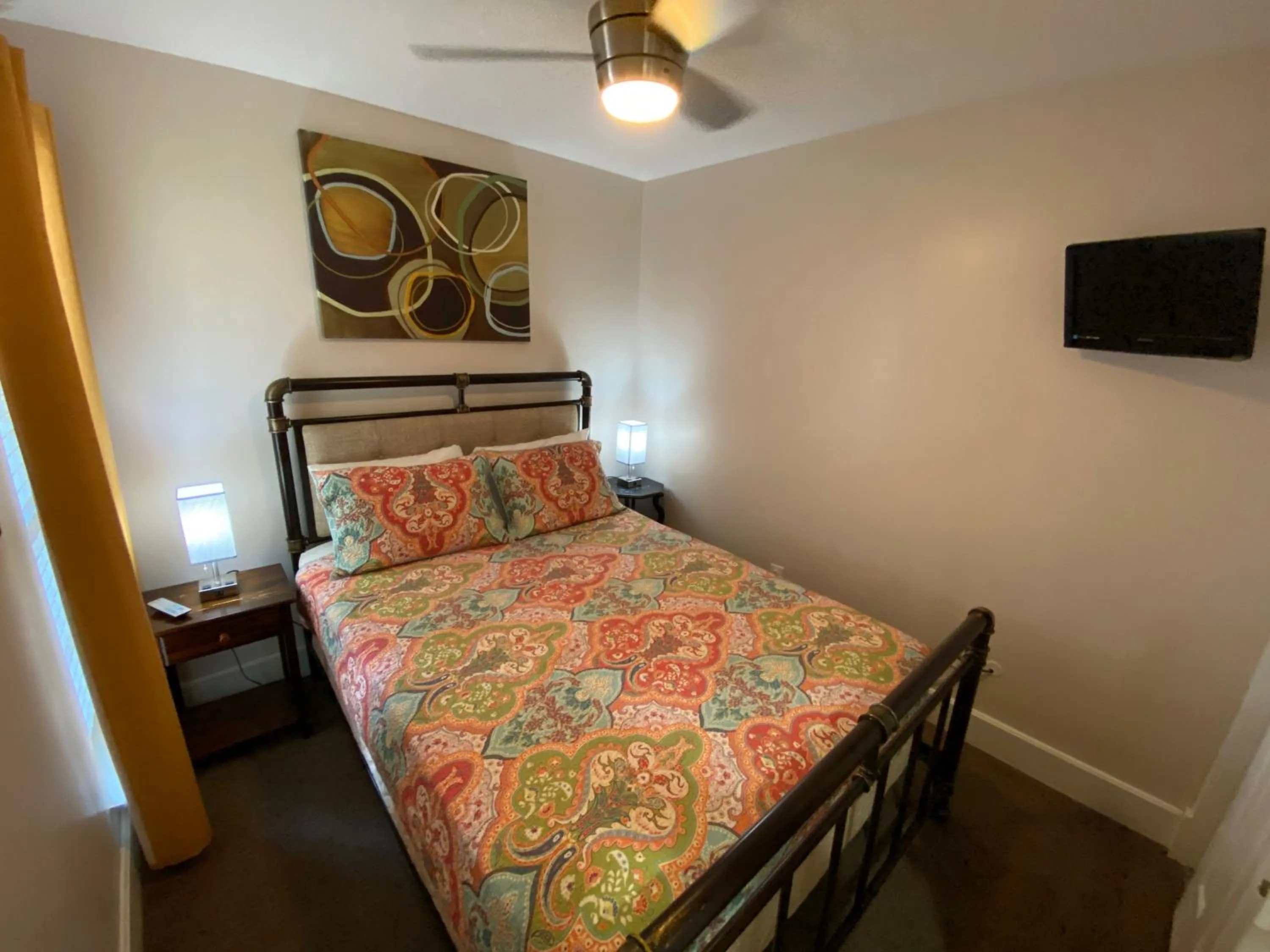 Bed in The Victorian Condo/Hotel