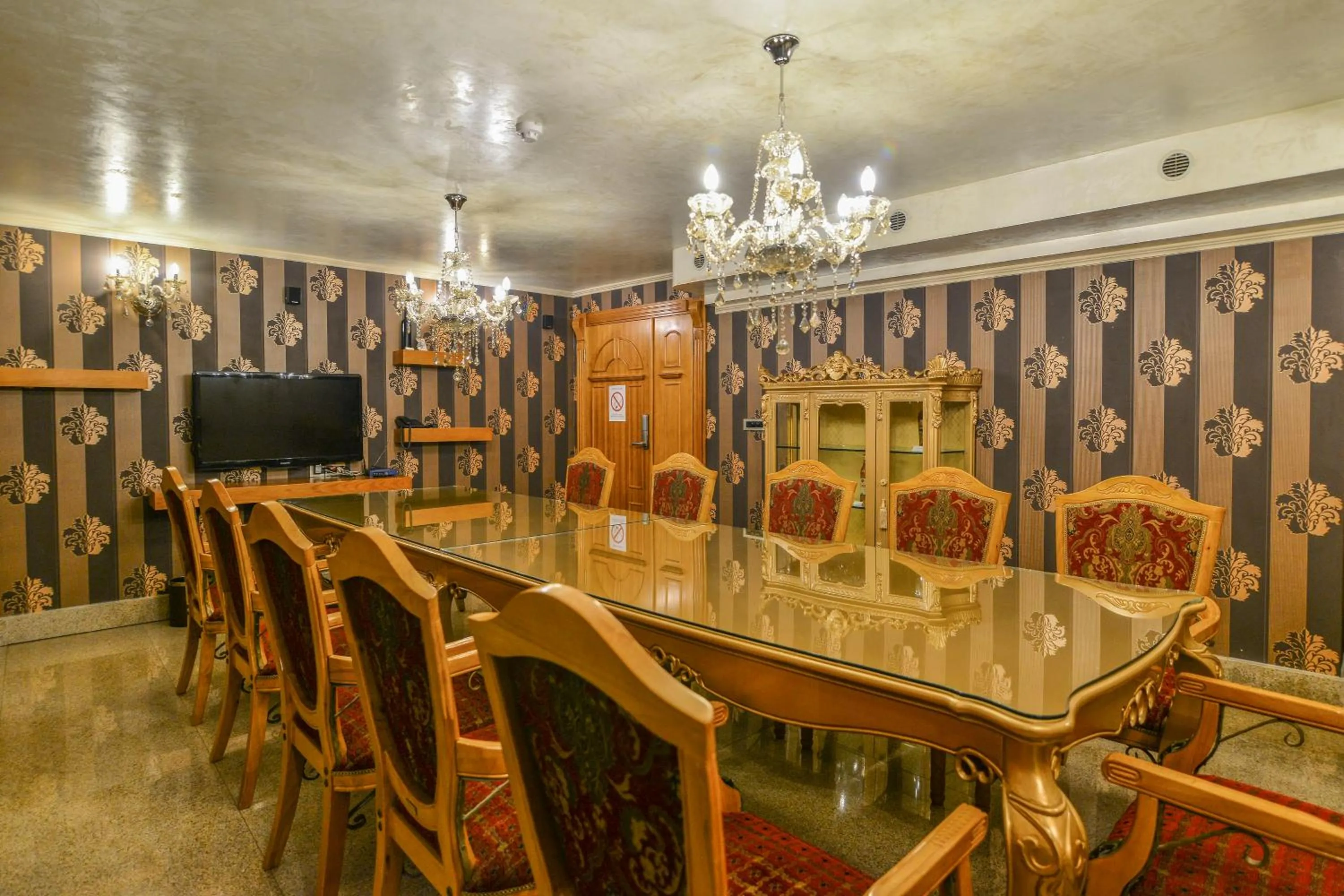 Premier Prezident Garni Hotel and Spa