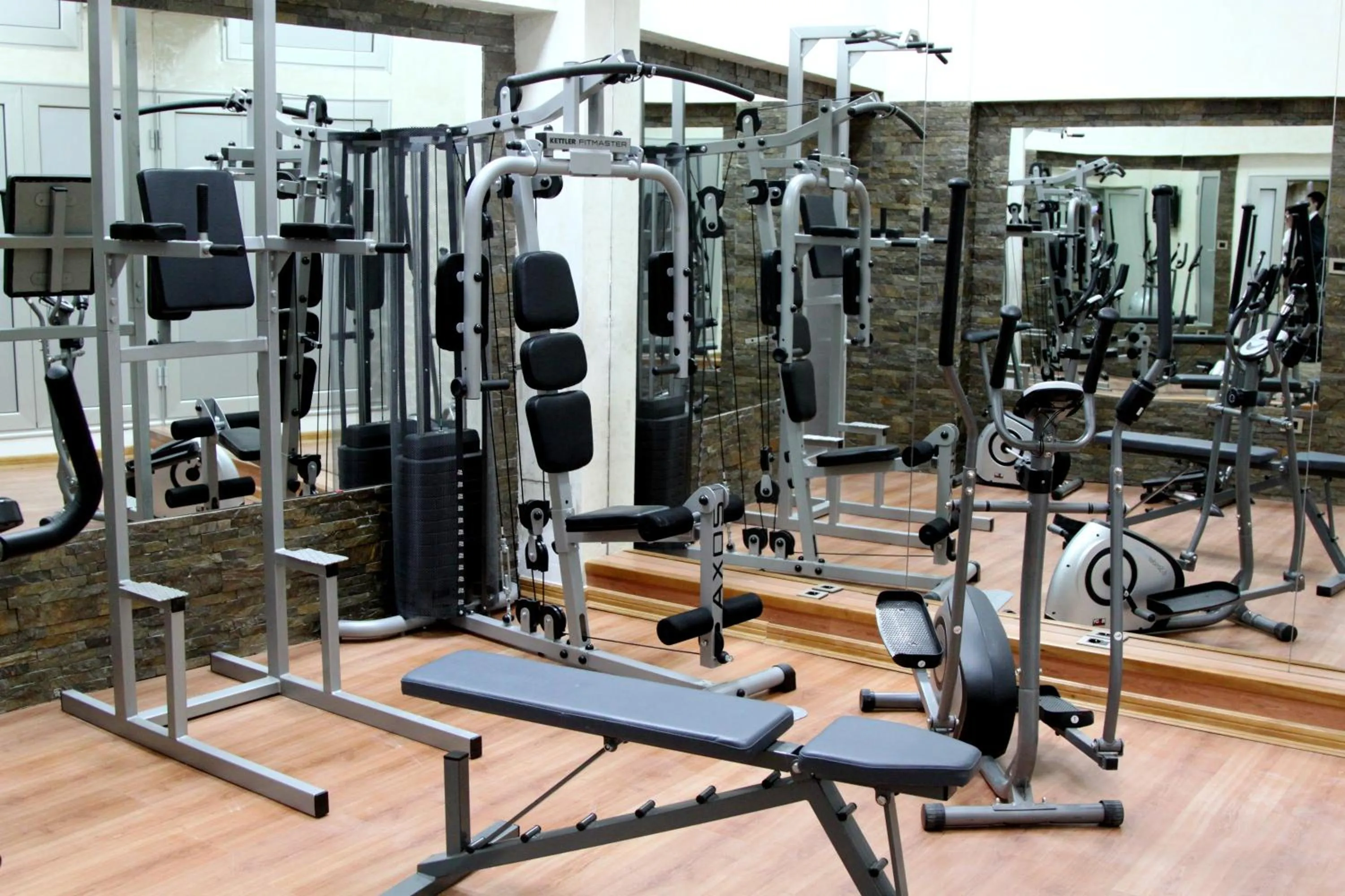 Fitness centre/facilities in Premier Prezident Garni Hotel and Spa