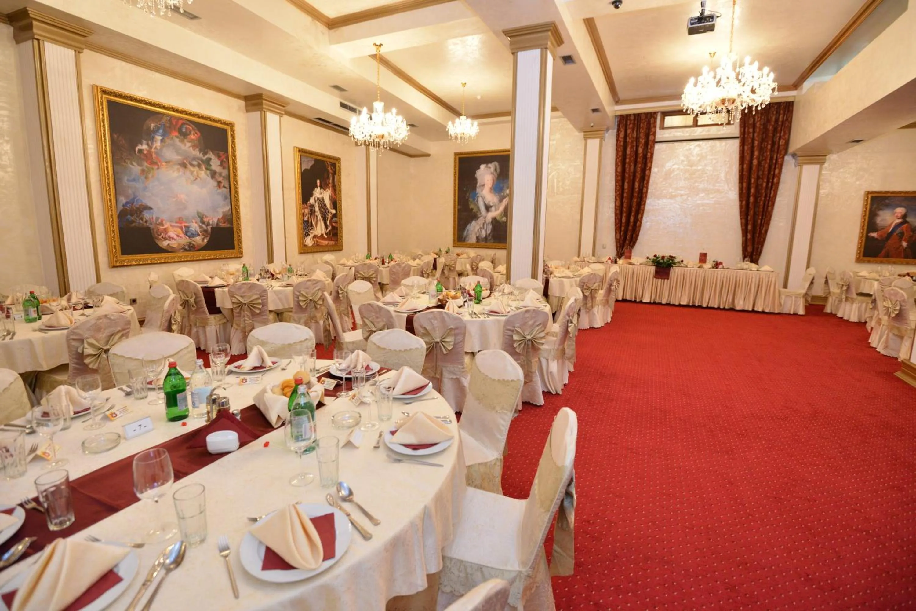Banquet/Function facilities in Premier Prezident Garni Hotel and Spa